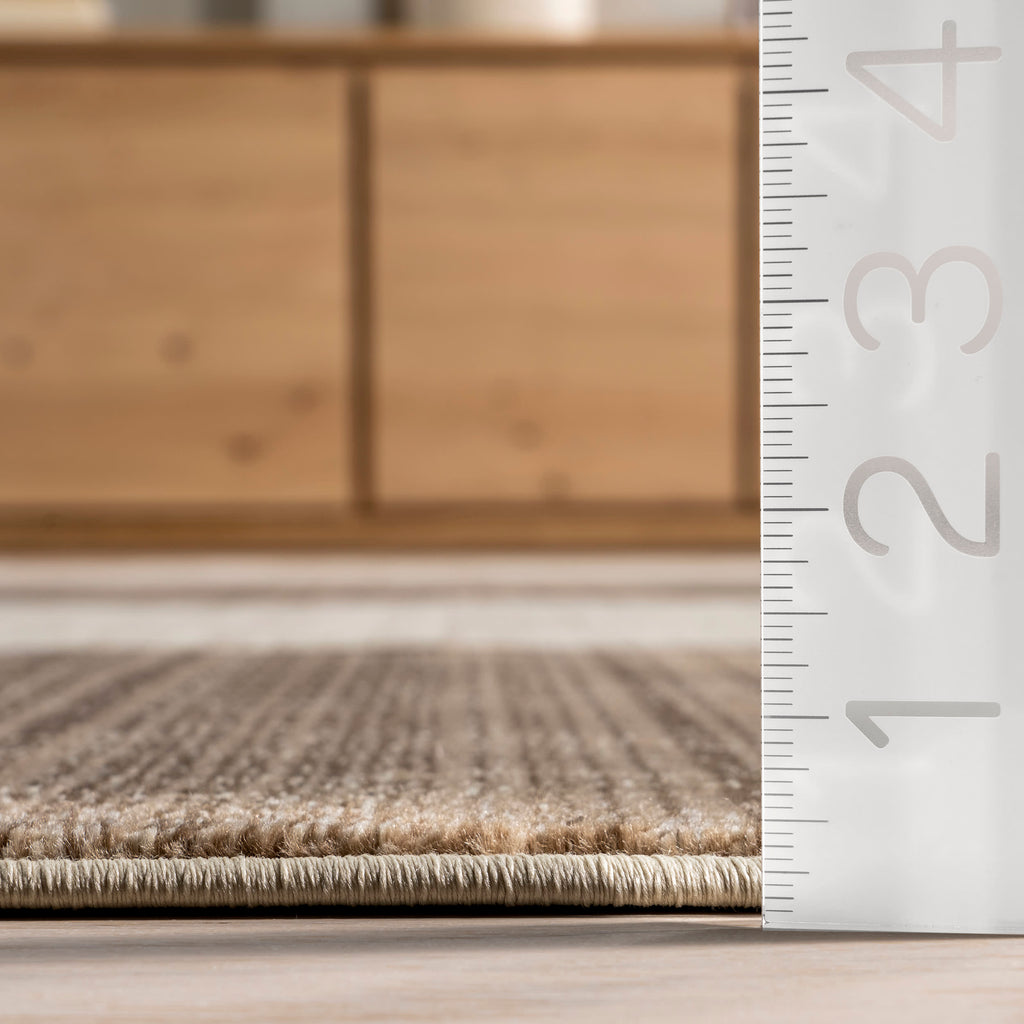 Cedarwood Fringed Rug | Brown