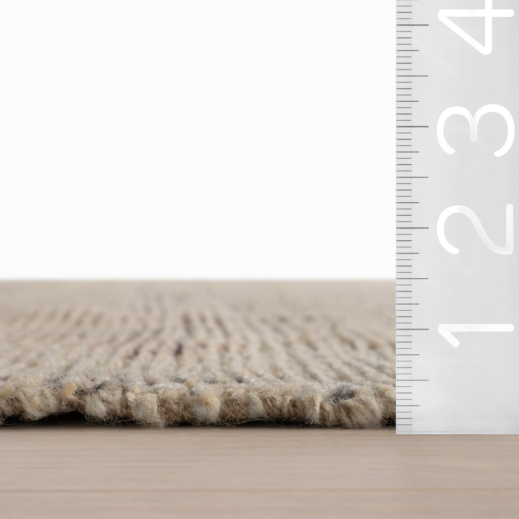 Nyme Floral and Paisley Farmhouse Rug | Sand