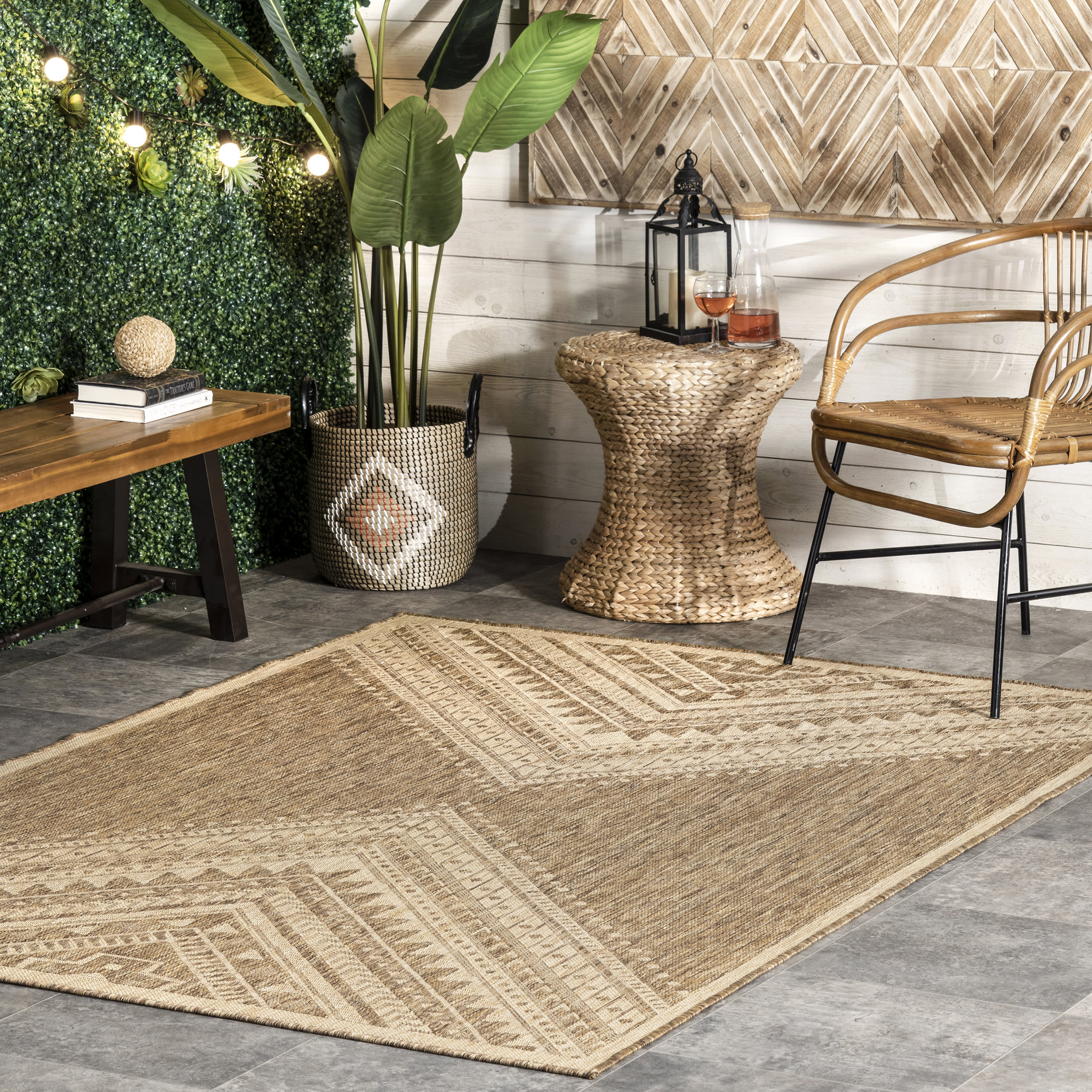 Aztec Prism Indoor/Outdoor Rug | Brown