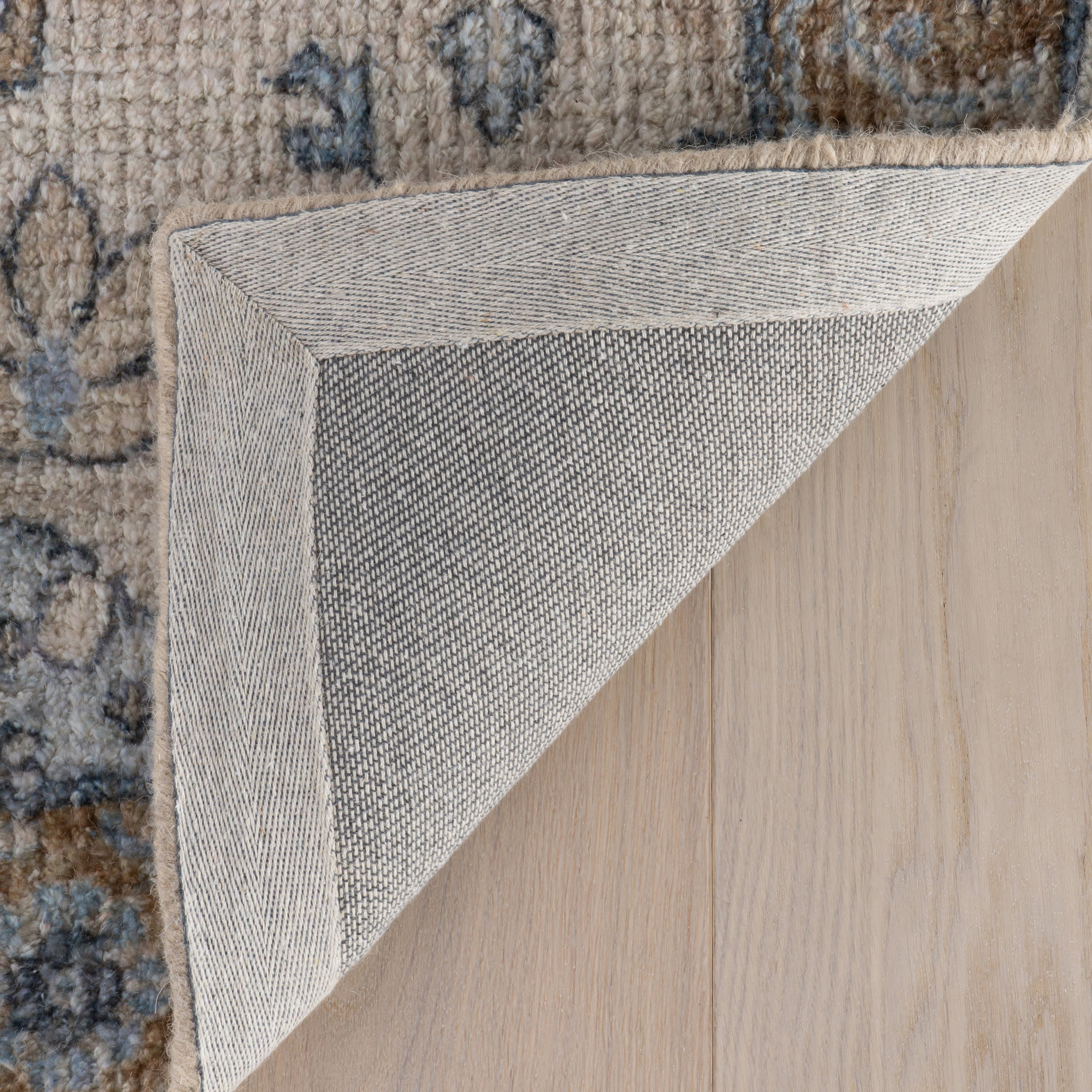 Tavi Hand Loomed Wool Rug | Ivory