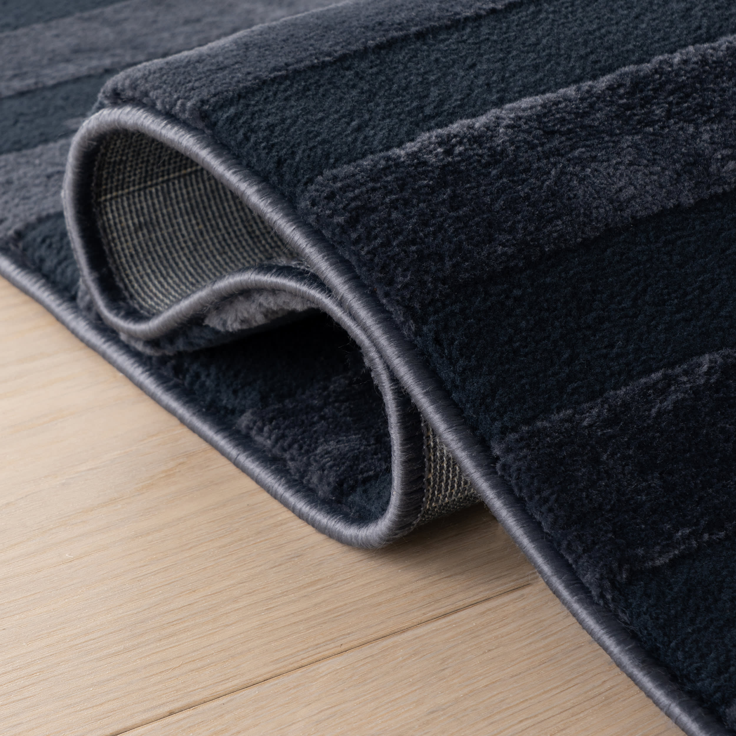 Syra Modern Striped Washable Rug | Blue