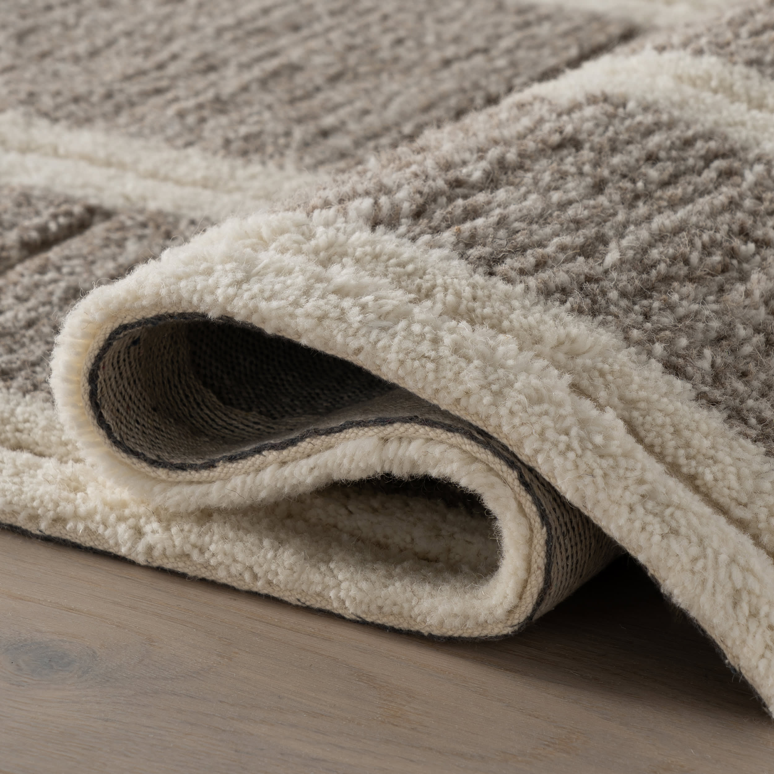 Elvine Modern Striped Wool Rug | Grey