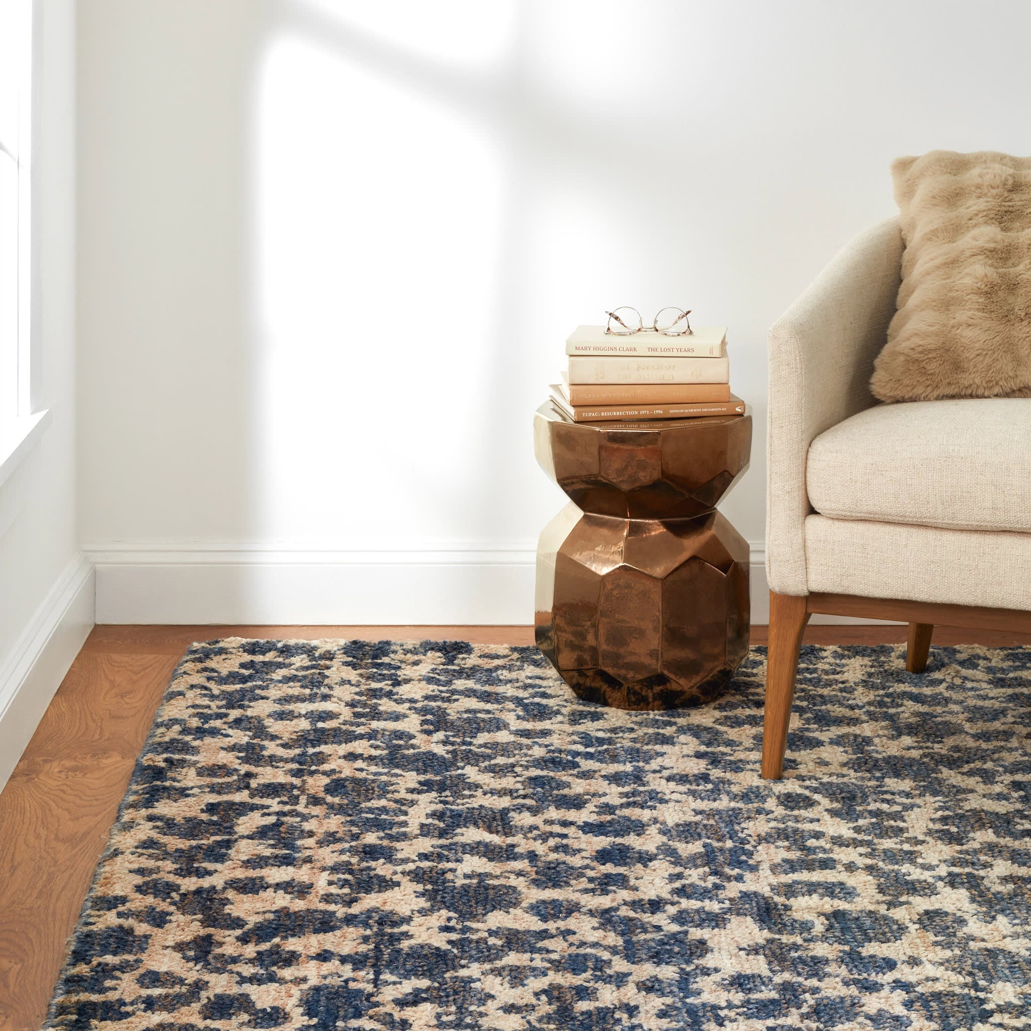 Stormi Hand Knotted Jute Rug | Indigo Image principale du produit