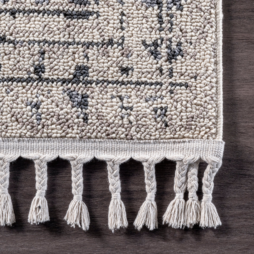 Checkered Diamonds Tassel Rug | Ivory