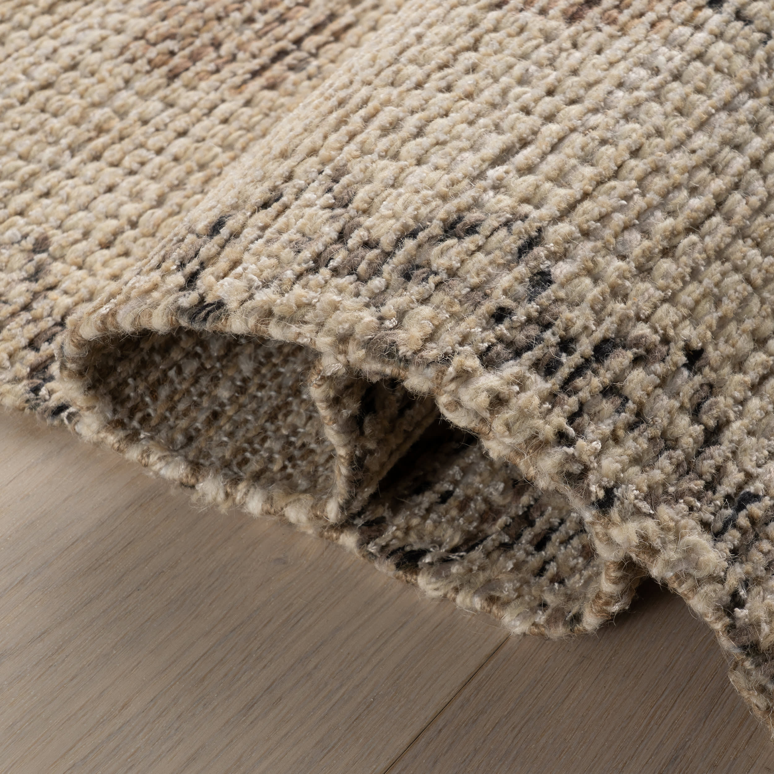 Nyme Floral and Paisley Farmhouse Rug | Sand