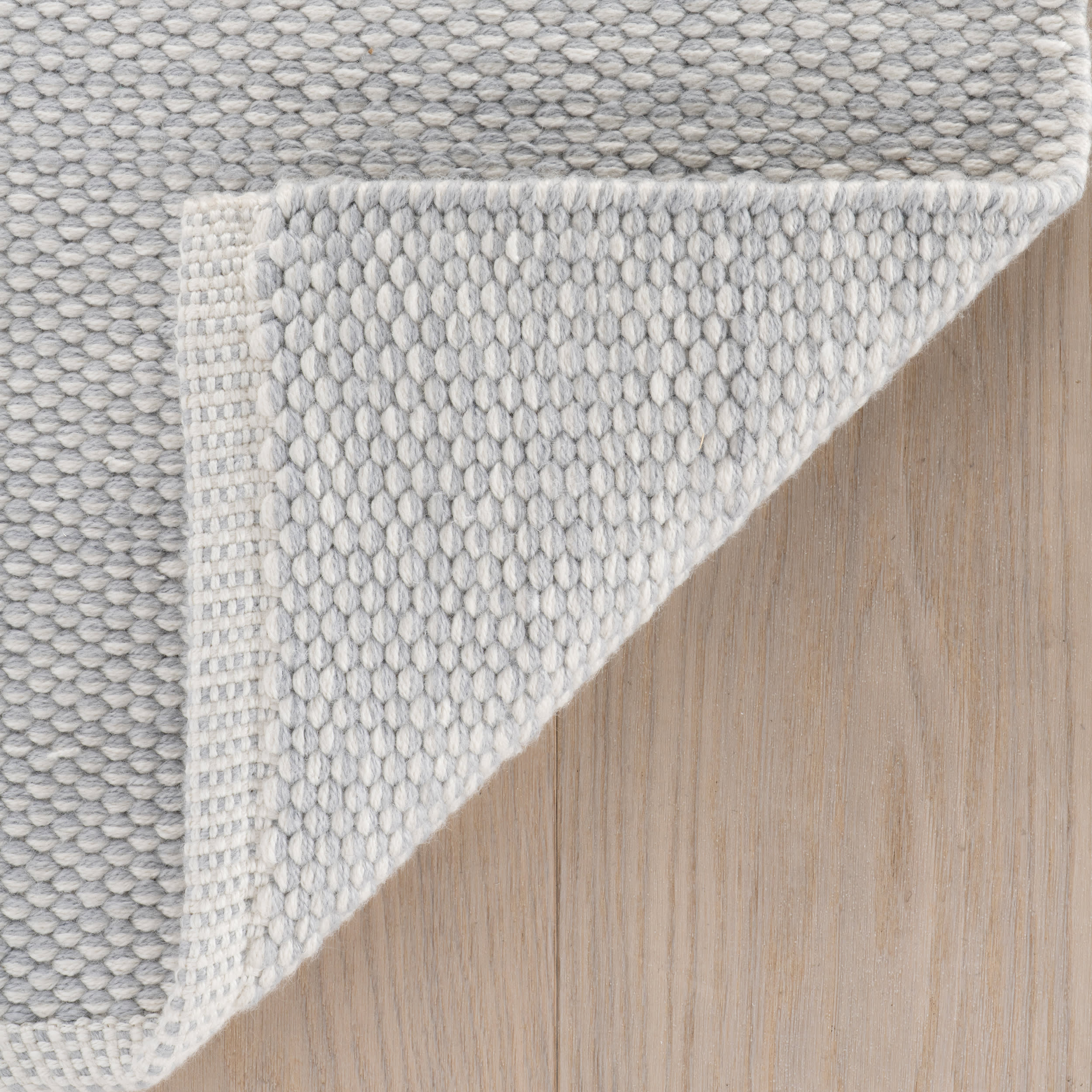 Pebble Handwoven Performance Rug | Grey