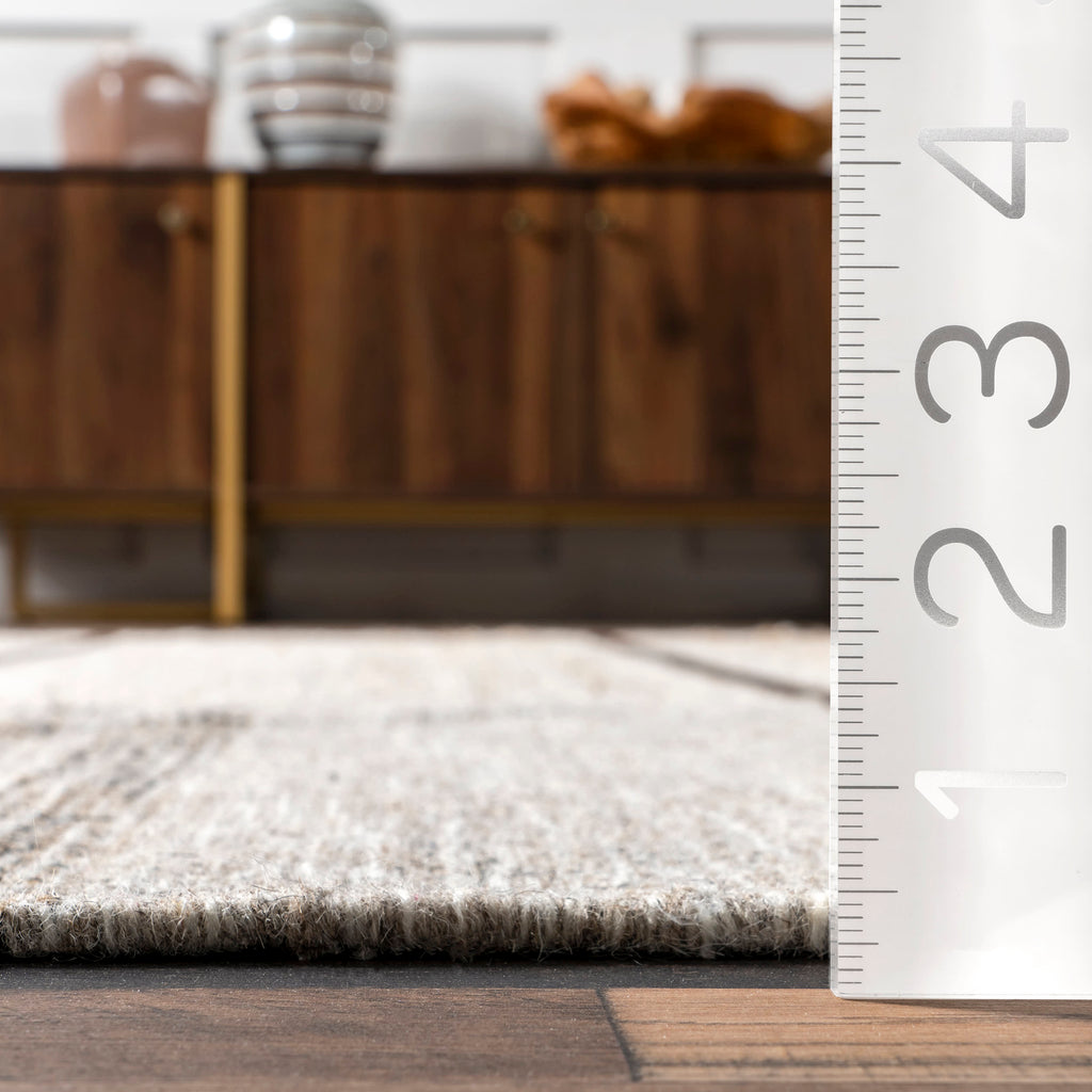 Zeta Wool Faded Rug | Beige