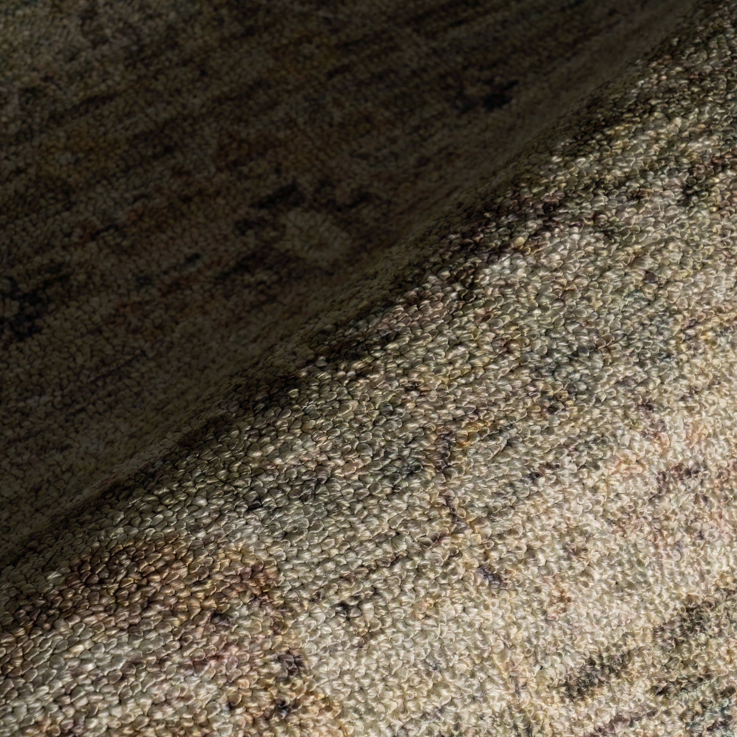 Veloura Traditional Bordered Washable Rug | Green
