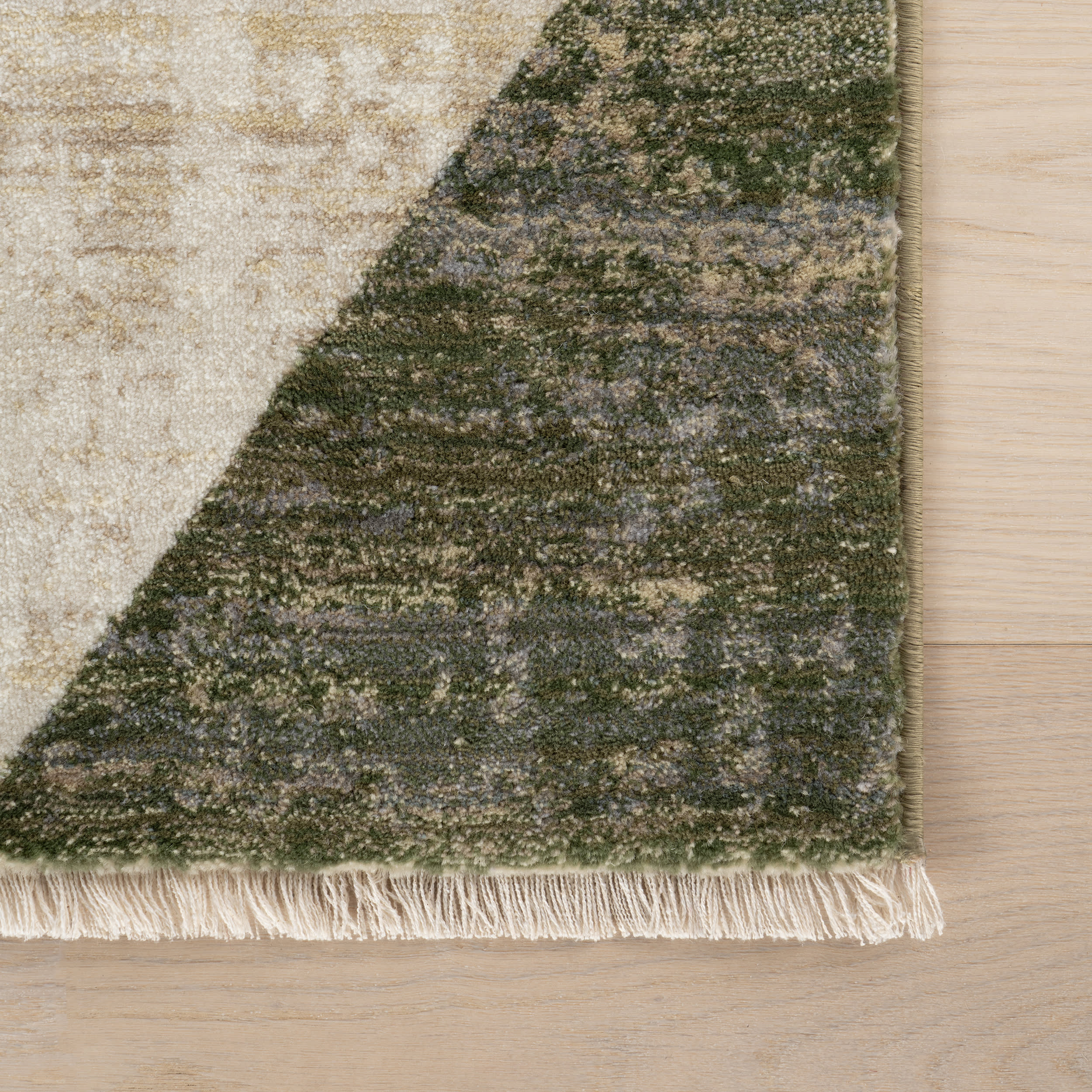 Vanni Checkered Fringed Rug | Green