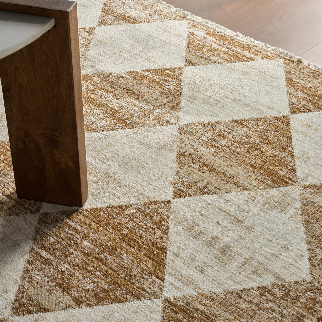Vanni Checkered Fringed Rug | Tan
