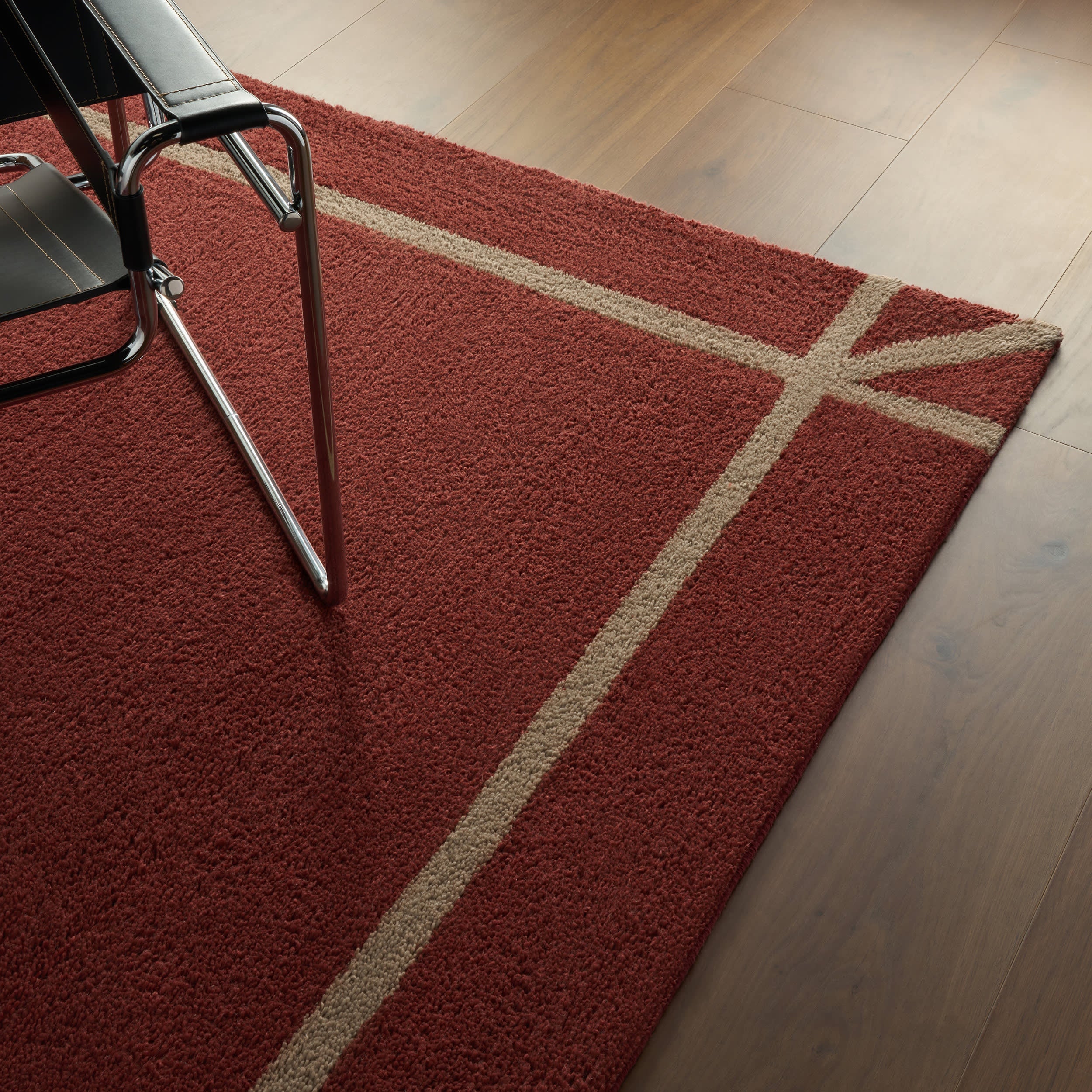 Sivra Bordered Rug | Maroon