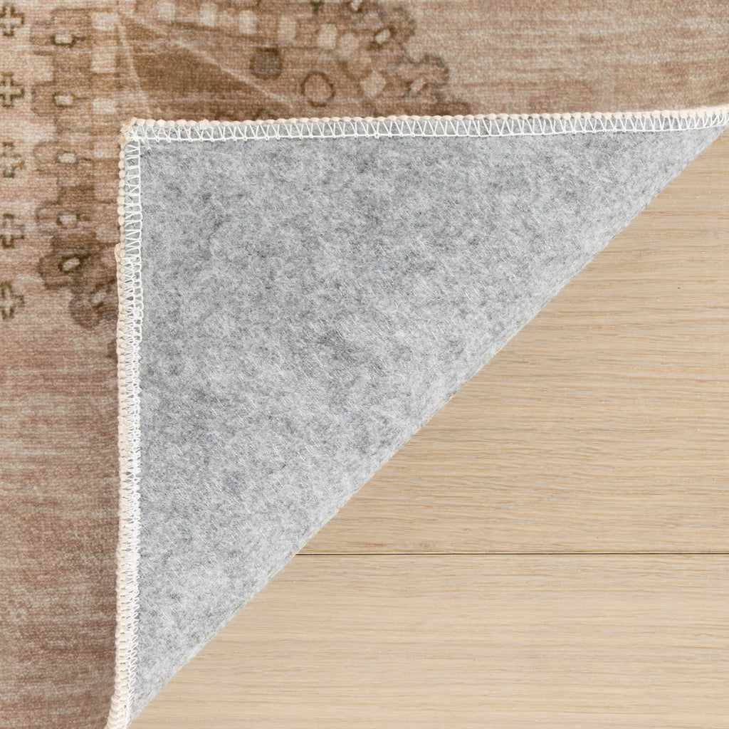 Manvie Traditional Washable Rug | Brown
