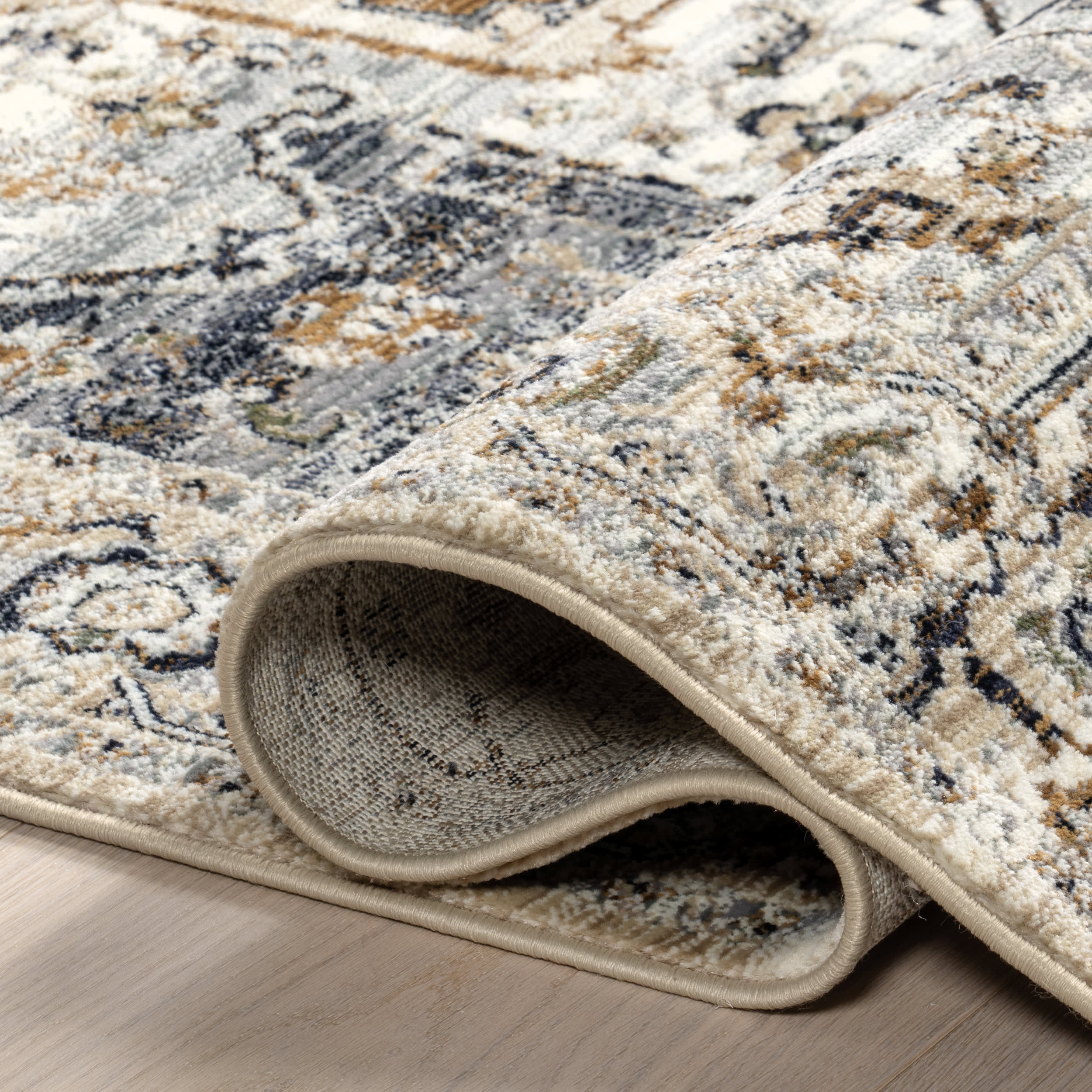 Angelique Vintage Medallion Rug | Light Blue