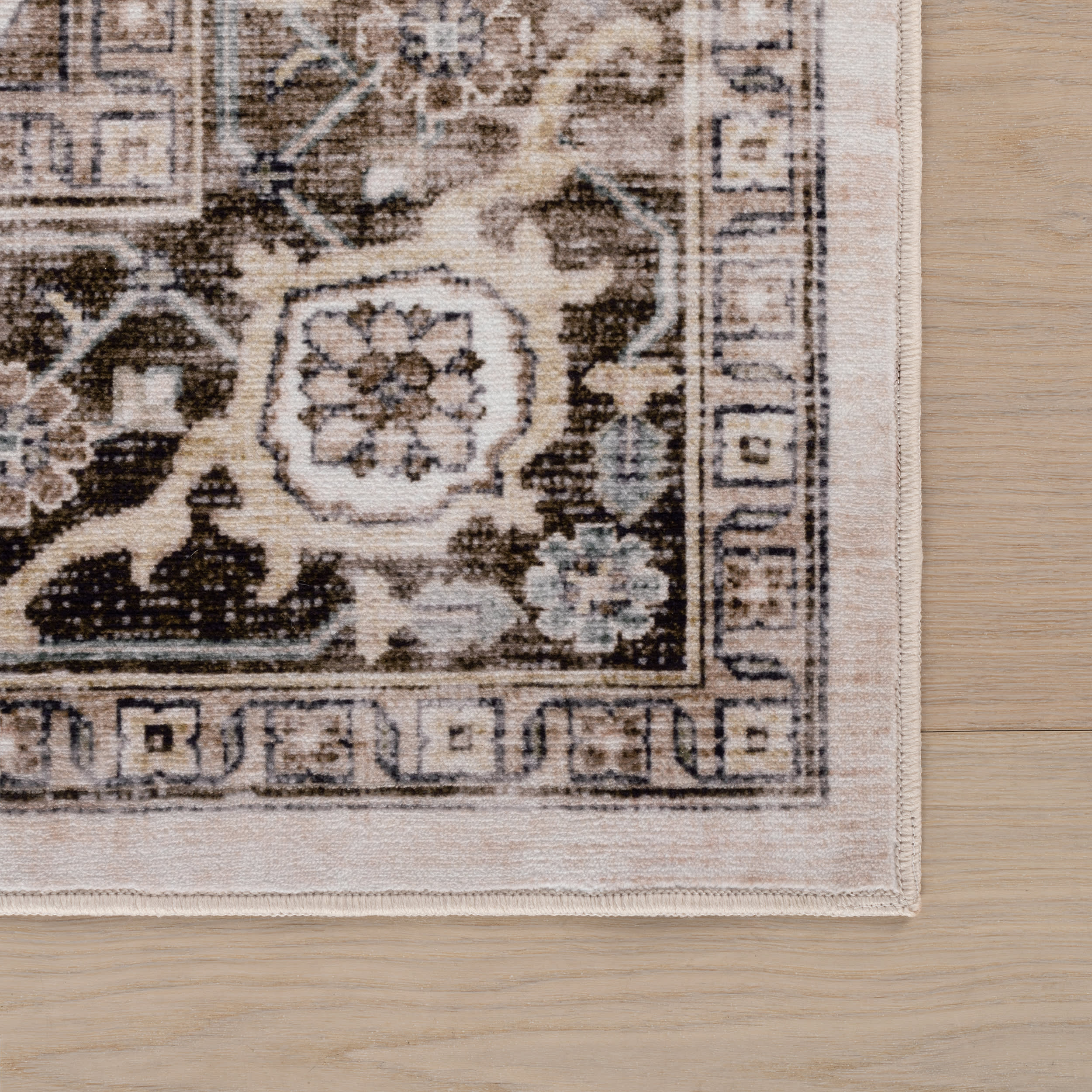Vanisa Traditional Washable Rug | Beige