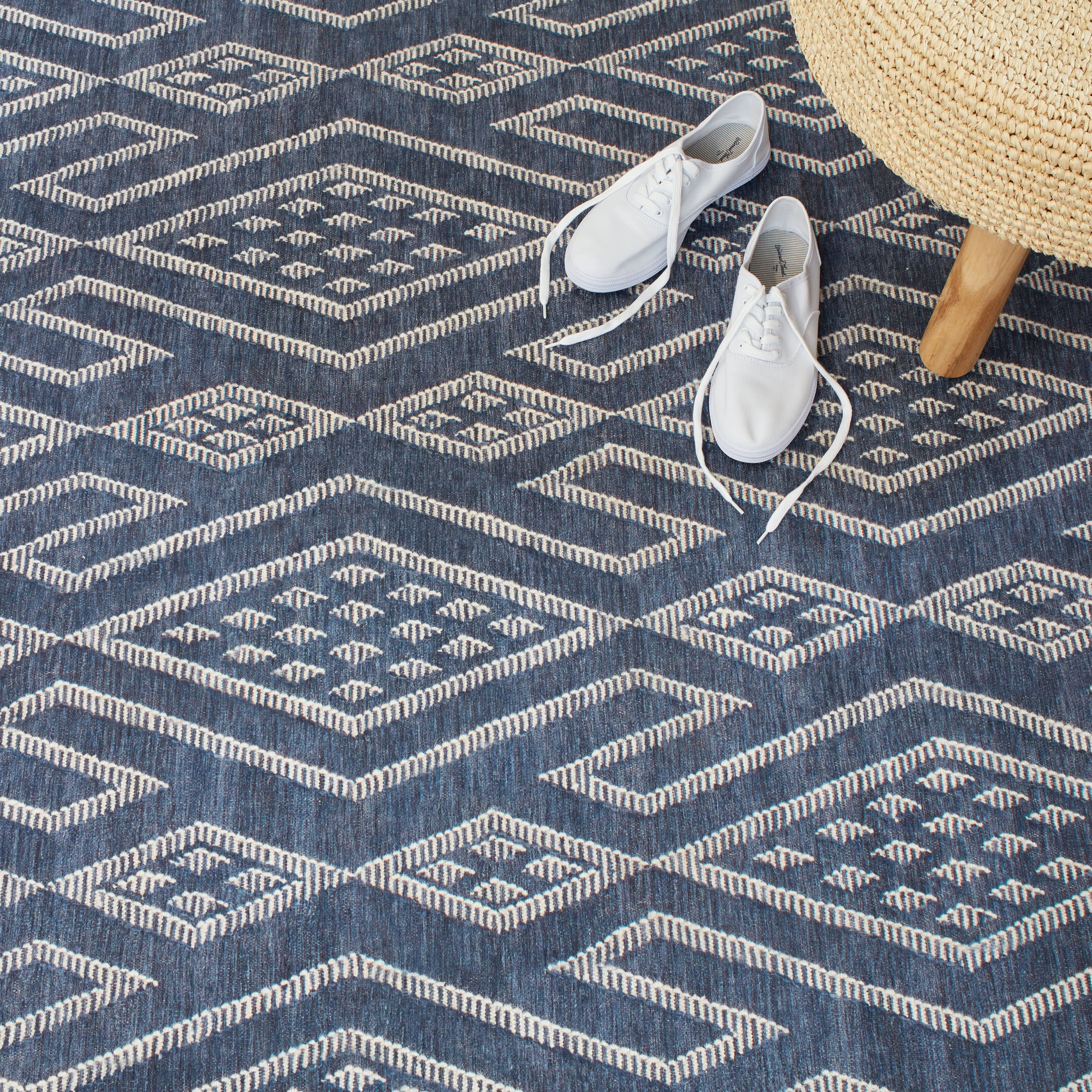 Guthrie Machine Washable Rug | Navy