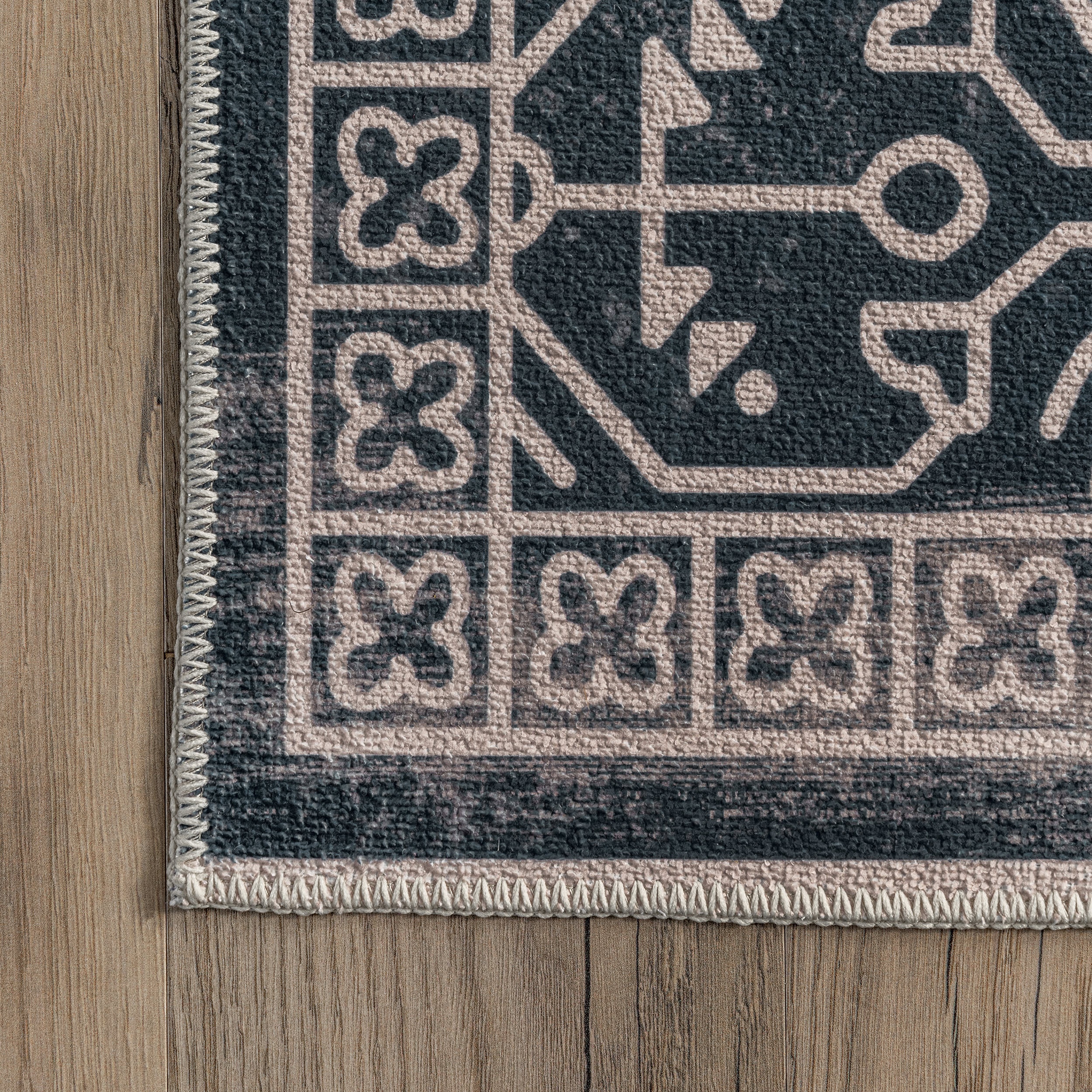 Tinsley Bordered Linework Washable Rug | Navy