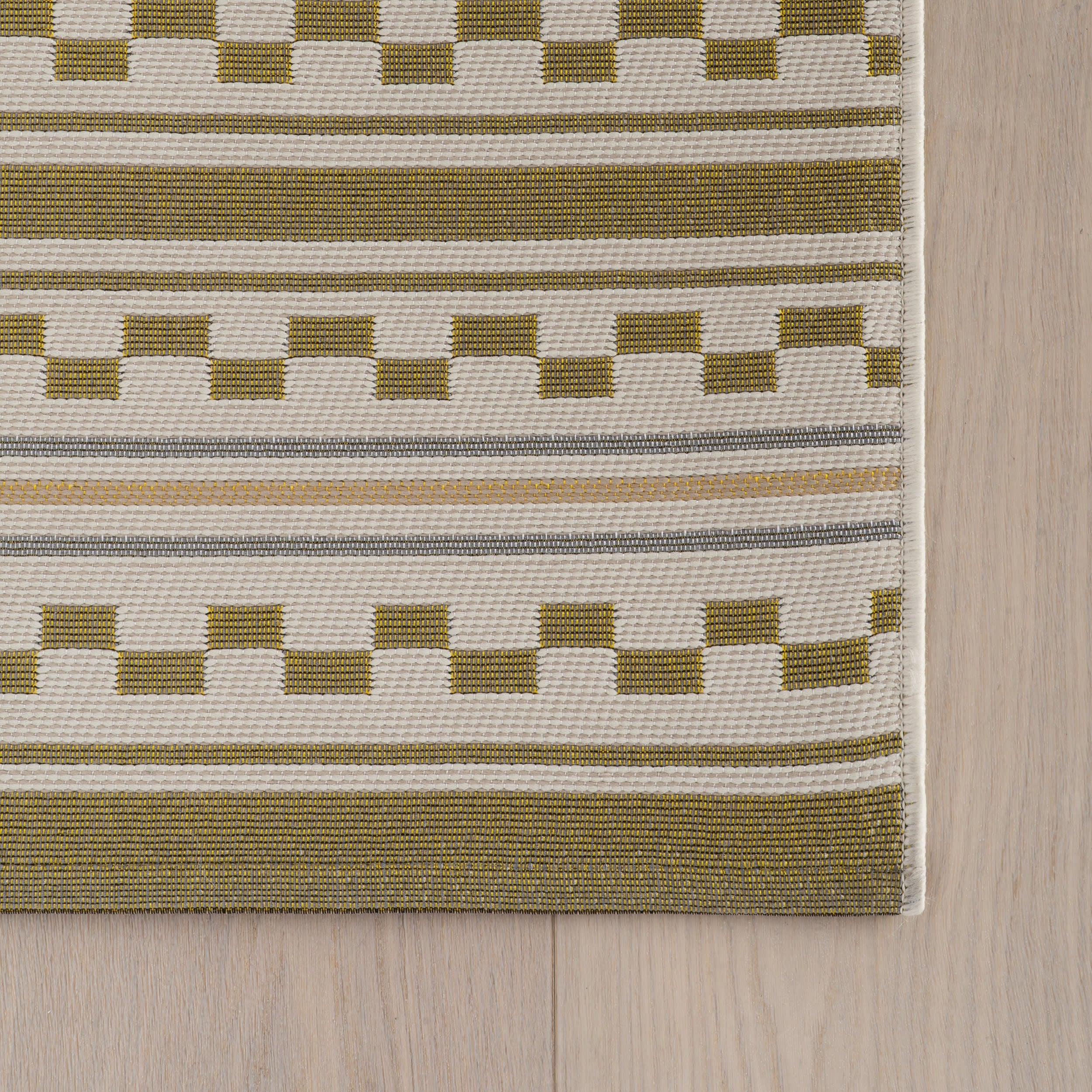 Caldera Modern Checkered Indoor/Outdoor Rug | Tan