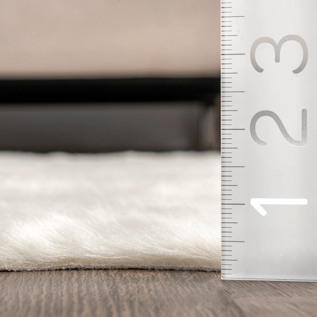 Zahara Faux Cowhide Washable Rug | Off White