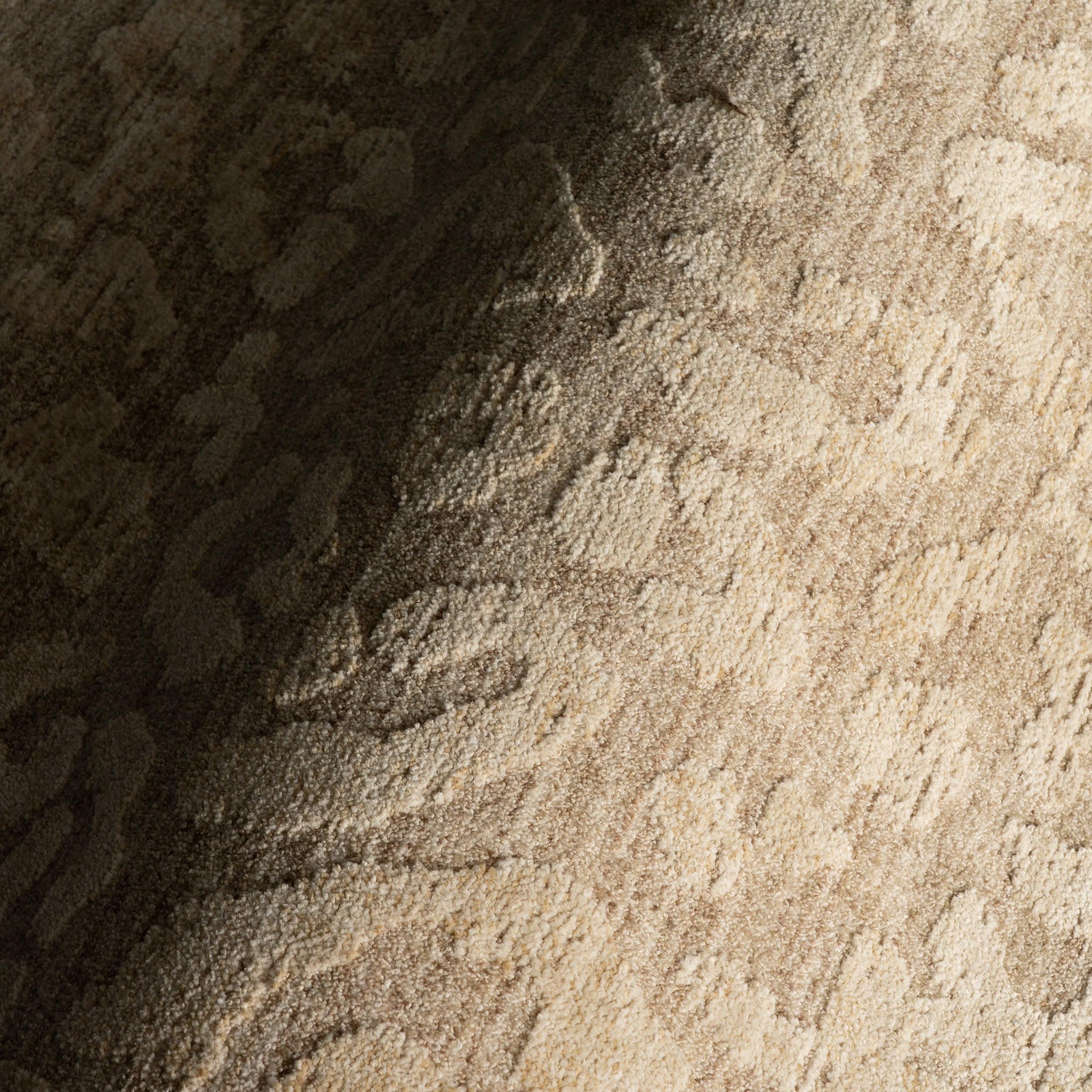 Veloce Modern Animal Print Rug | Tan