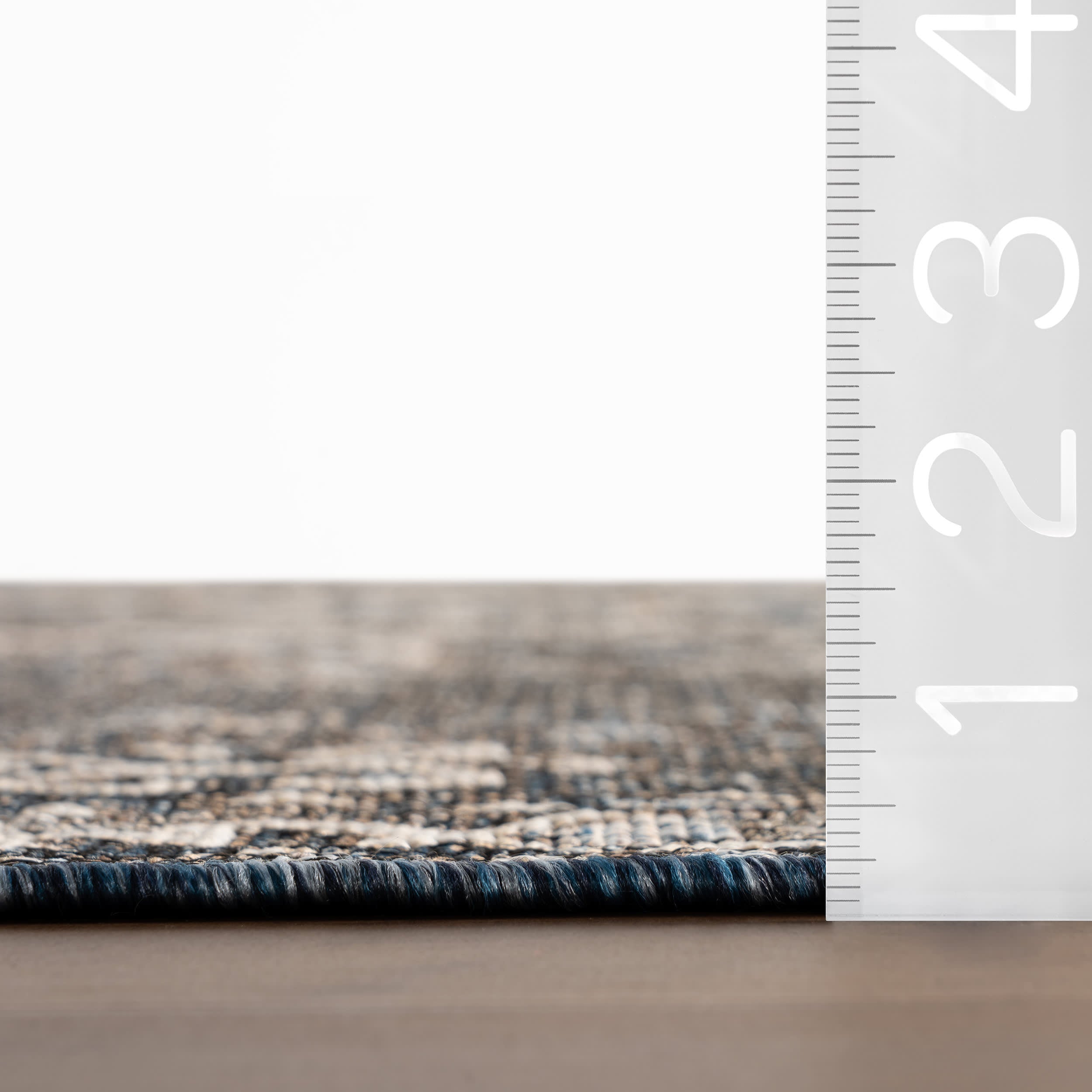 Solia Traditional Medallion Indoor/Outdoor Rug | Navy