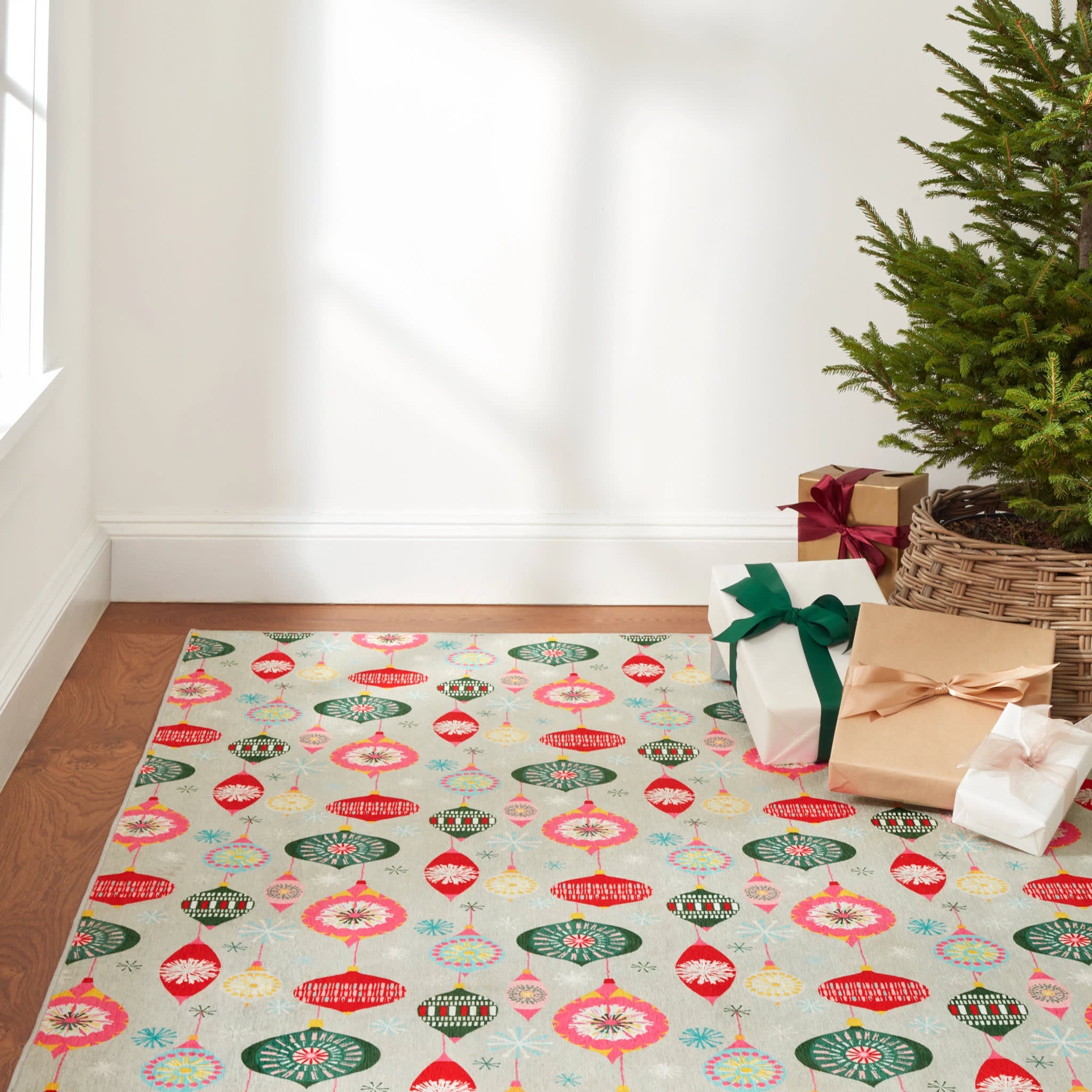 Ornaments Machine Washable Rug | Multi Image principale du produit