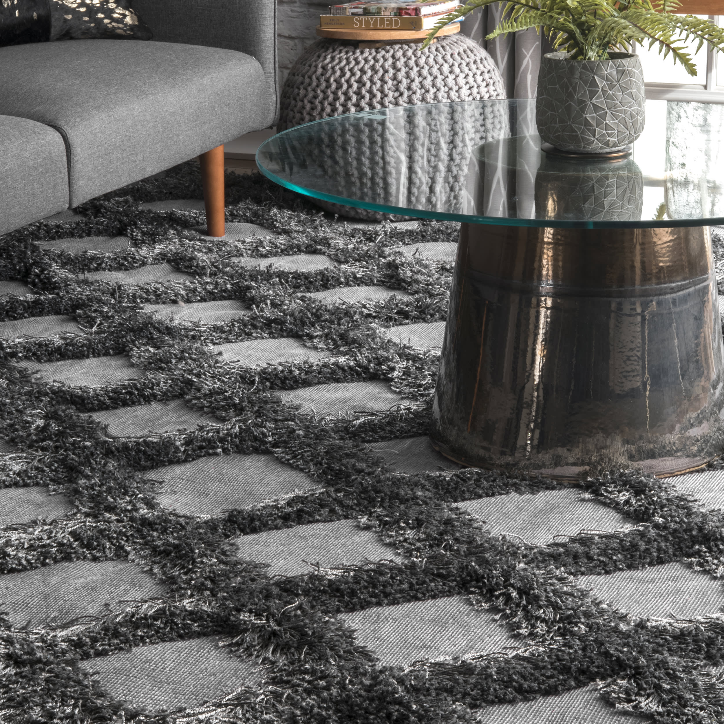 Shaggy Diamond Trellis Rug | Dark Grey Secondary image