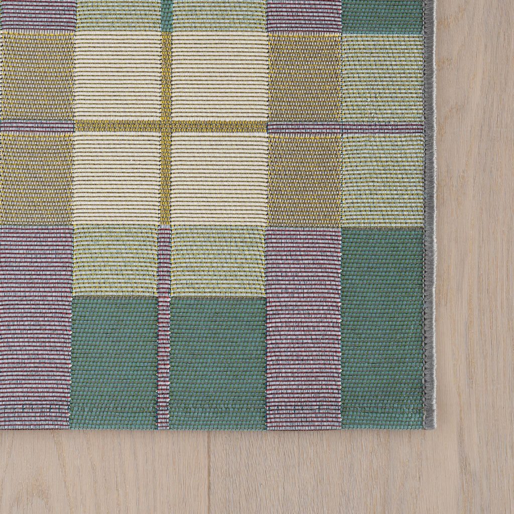 Sundara Modern Plaid Indoor/Outdoor Rug | Grey