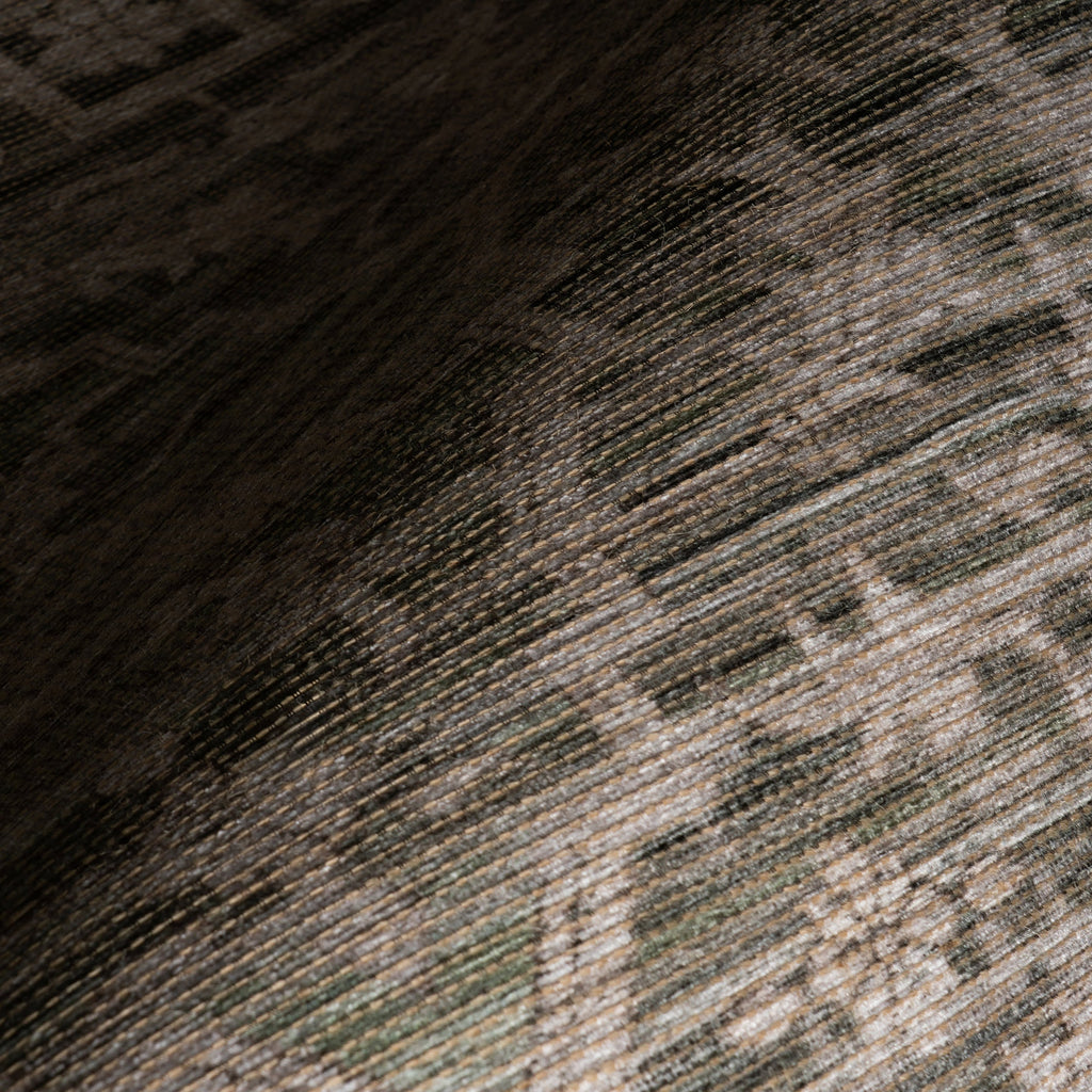 Nefre Traditional Diamond Rug | Green