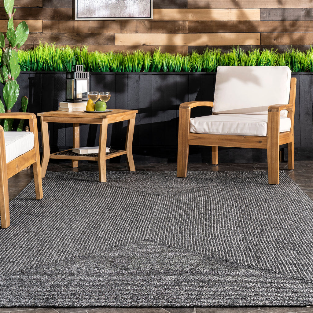 Everywhere Hand-Braided Indoor/Outdoor Rug | Charcoal