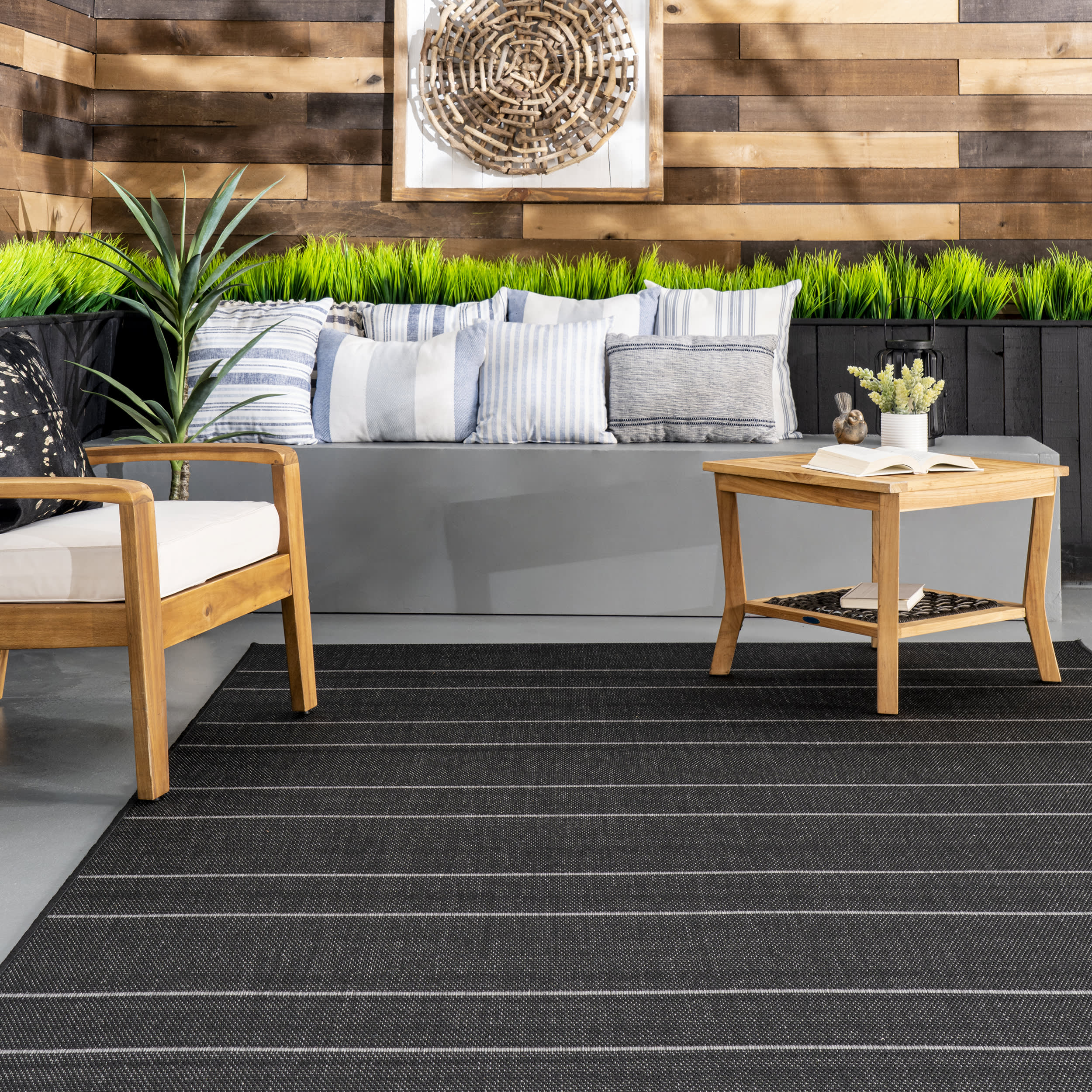 Venetian Pinstripes Indoor/Outdoor Rug | Black