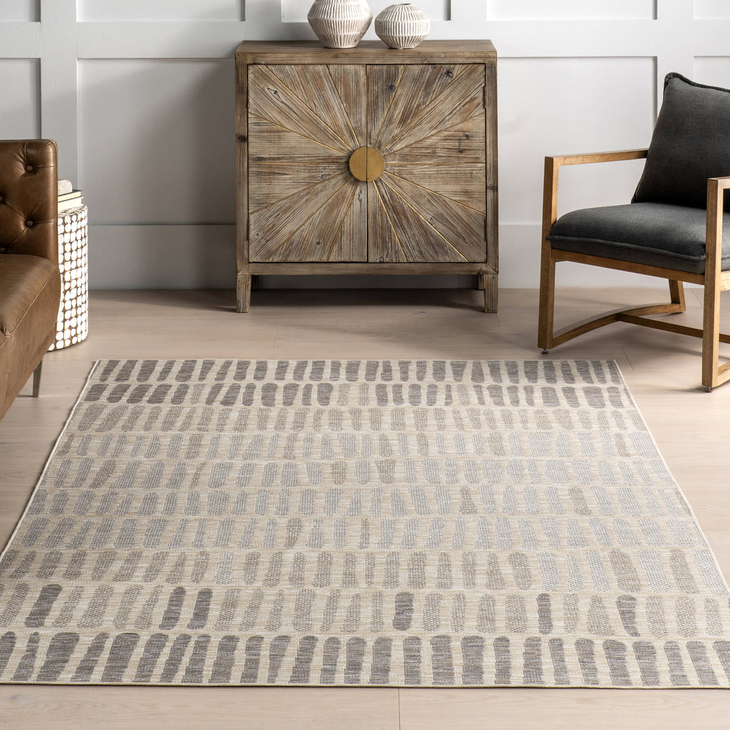 Averie Geometric Indoor/Outdoor Rug | Light Grey