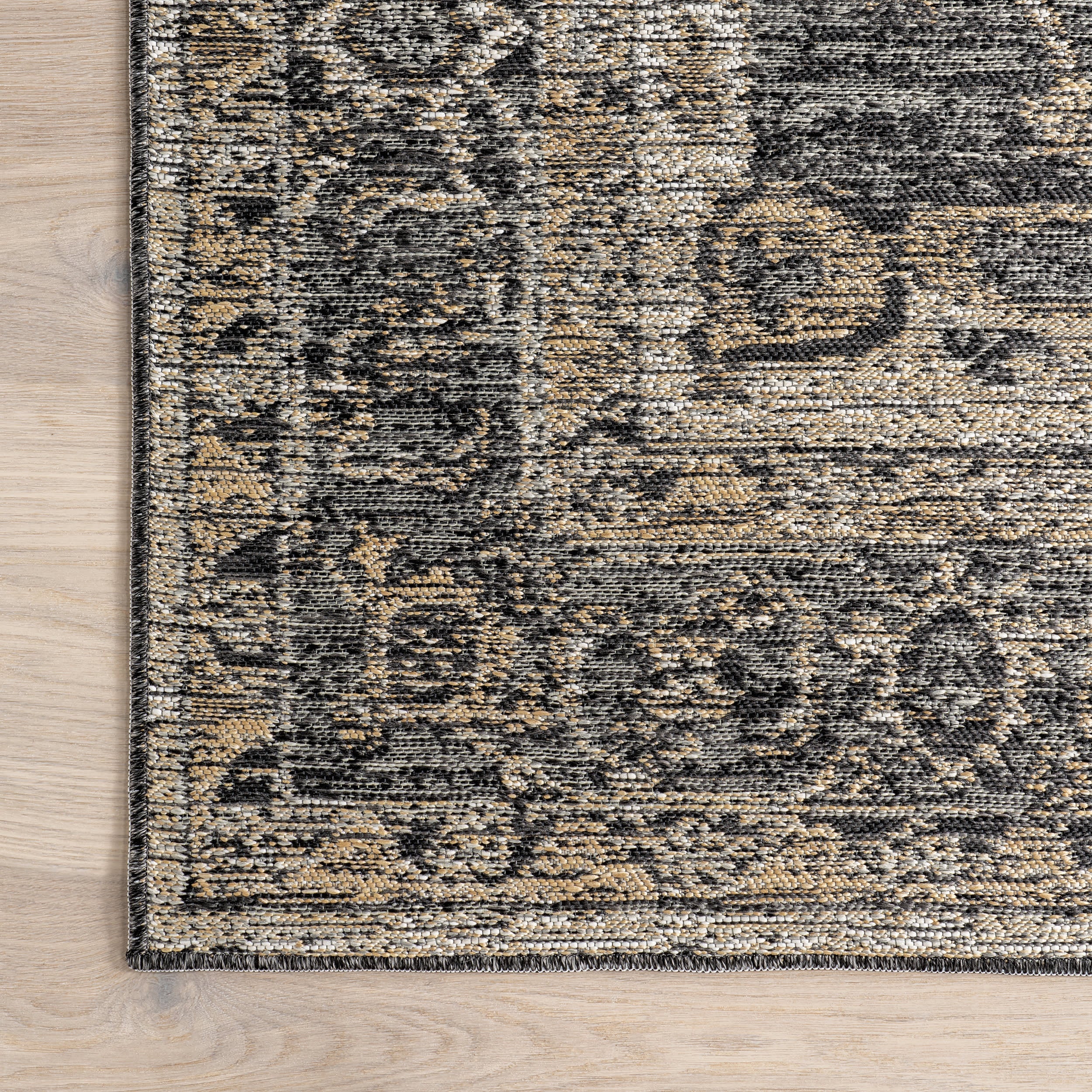 Alivia Medallion Reversible Indoor/Outdoor Rug | Cream & Charcoal