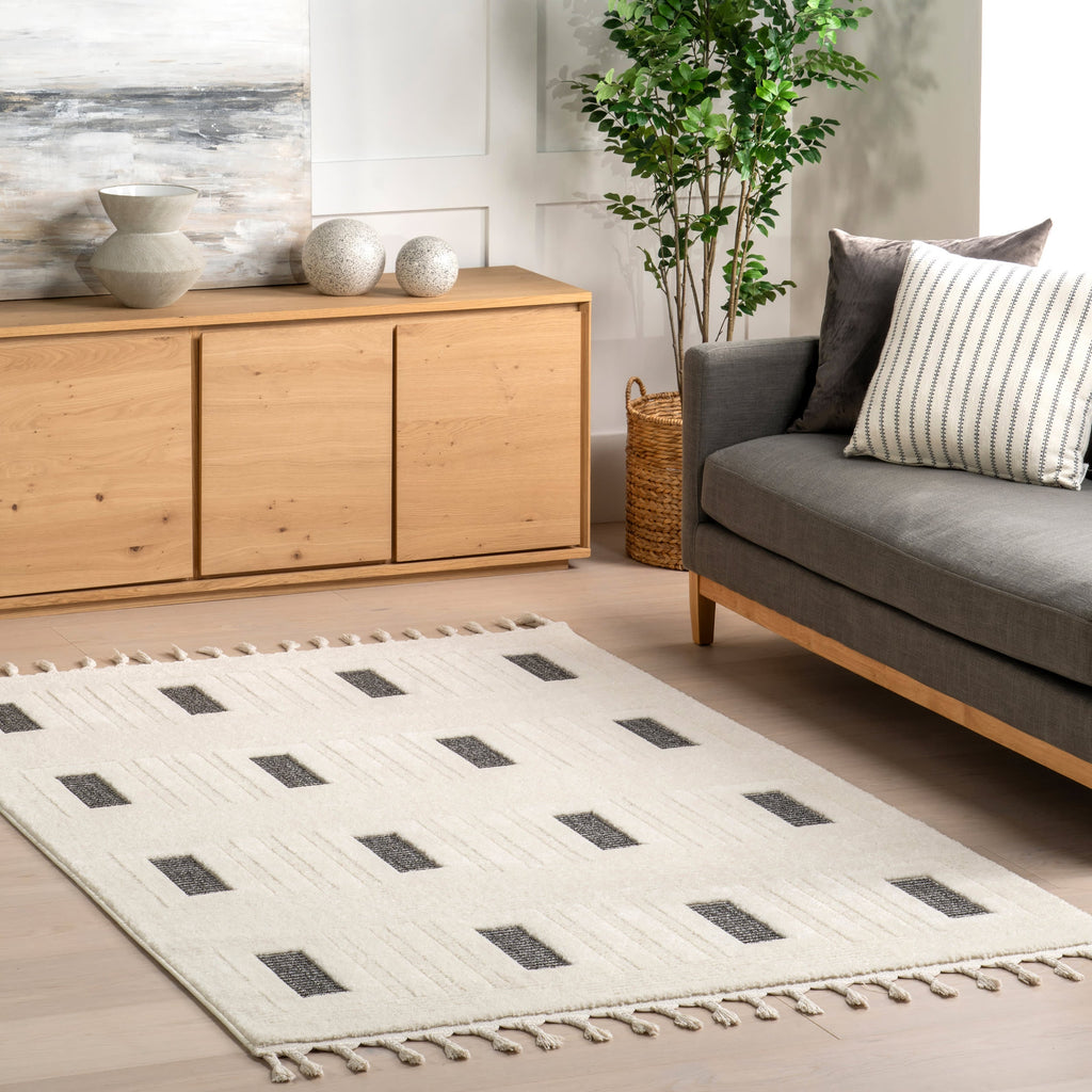 Cissy Geometric Tasseled Rug | Grey