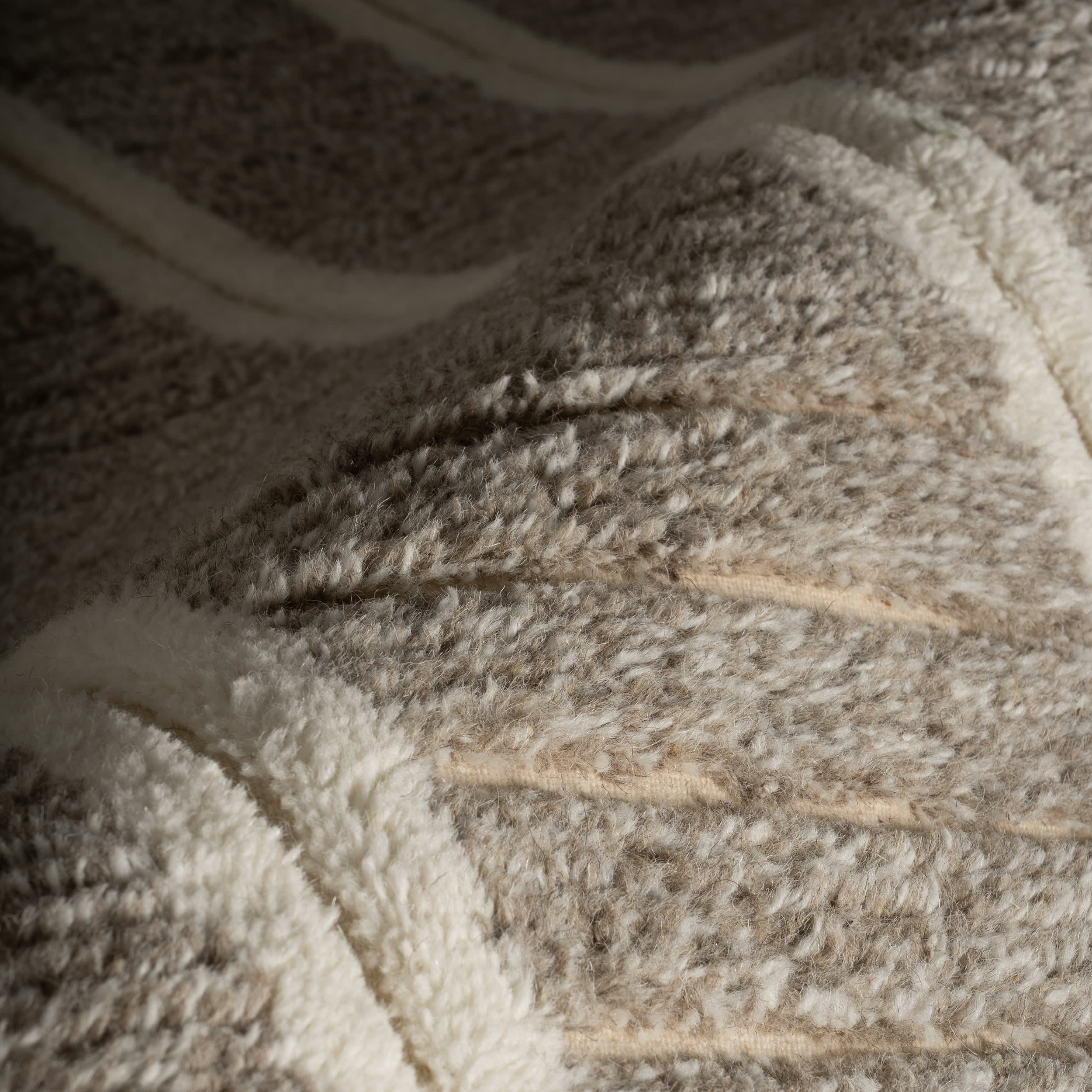 Elvine Modern Striped Wool Rug | Grey