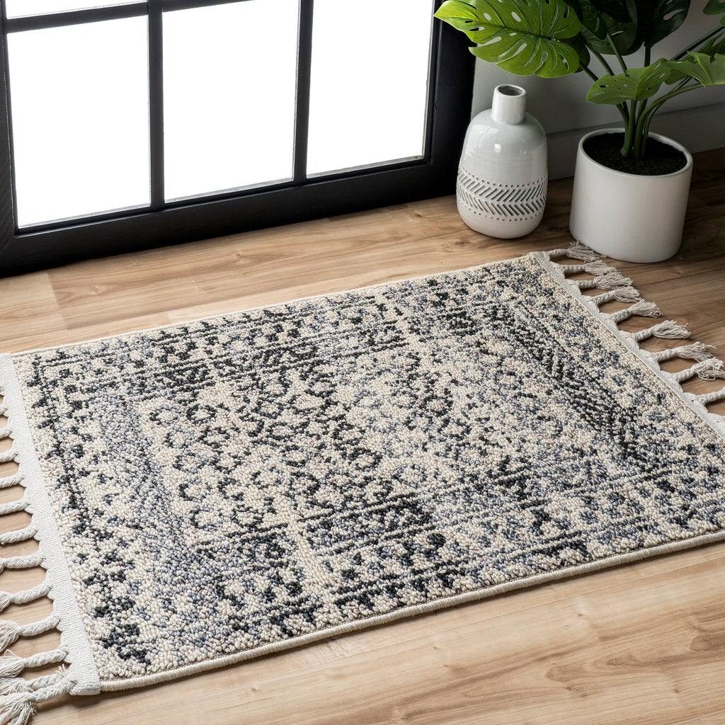 Checkered Diamonds Tassel Rug | Ivory