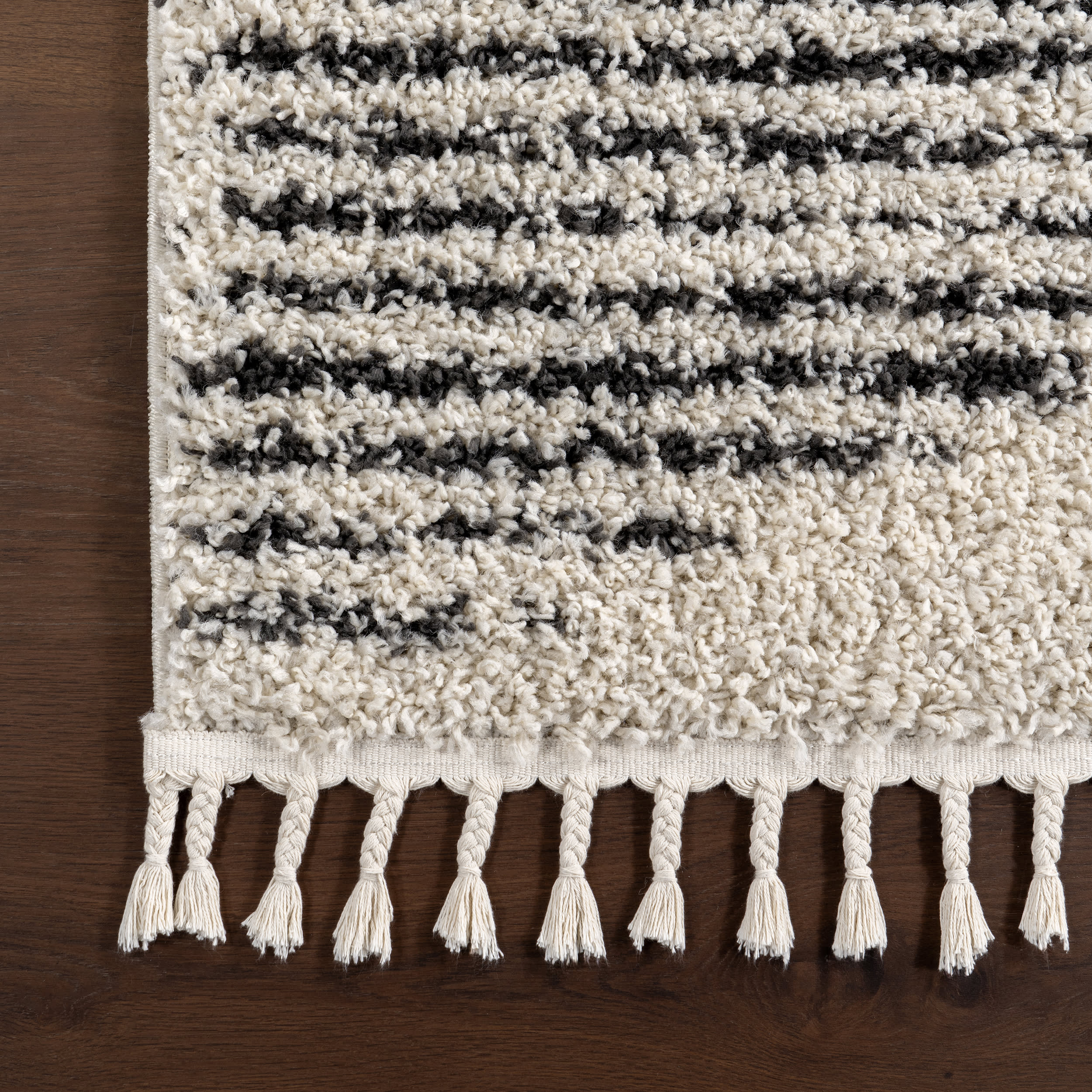 Moroccan Diamond Pinstripes Tassel Rug | Off White