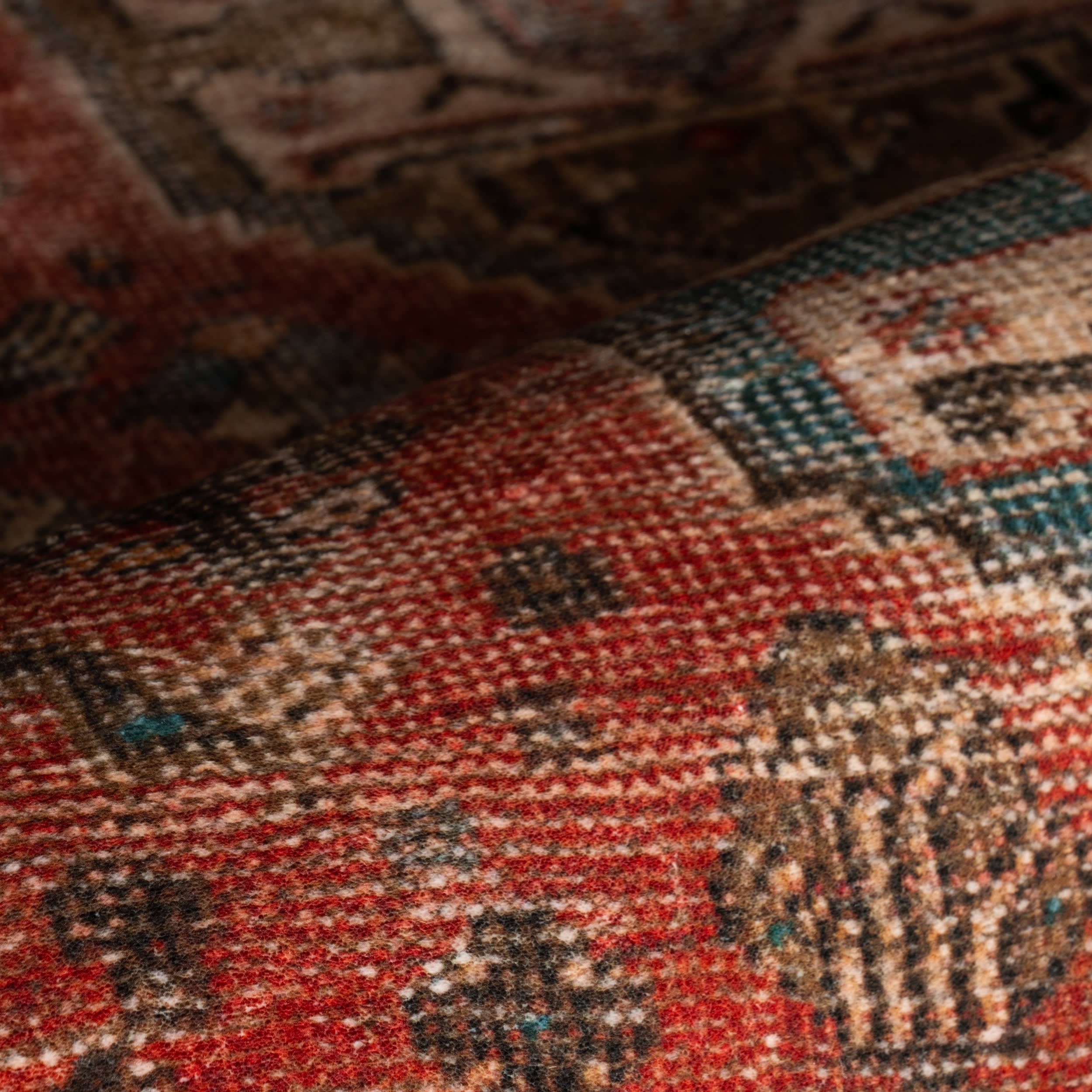 Madel Medallion Washable Rug | Red