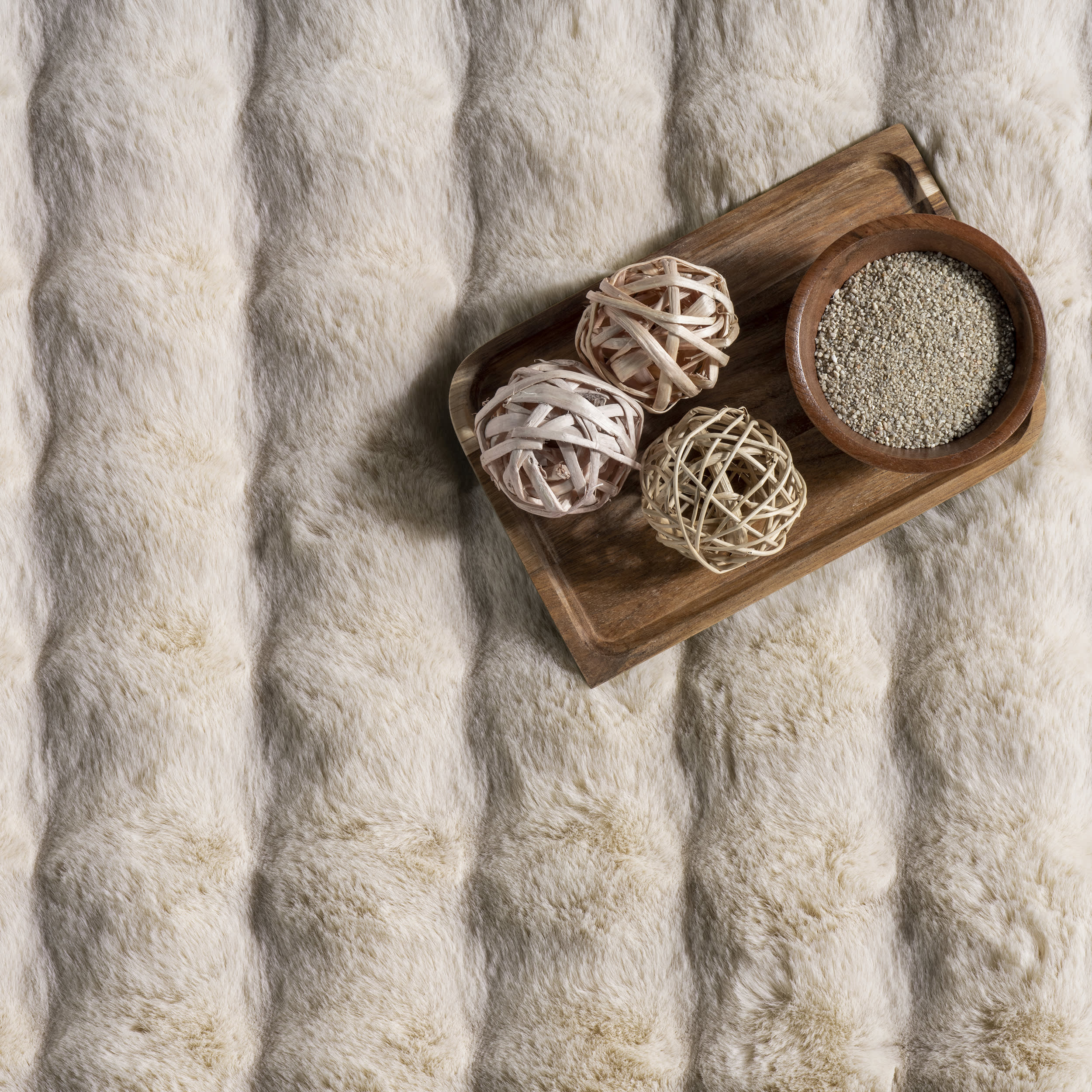 Ivana Checkered Plush Cloud Washable Rug | Beige