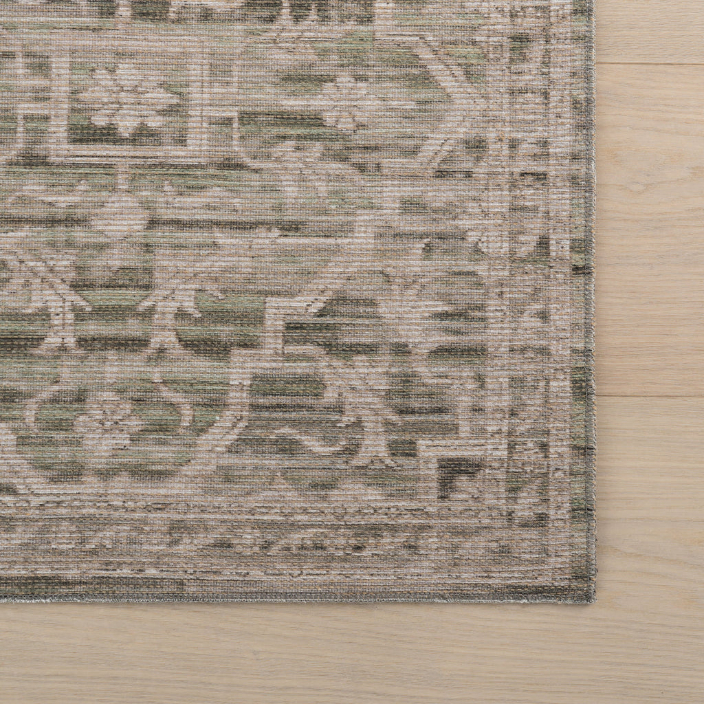Nefre Traditional Diamond Rug | Green