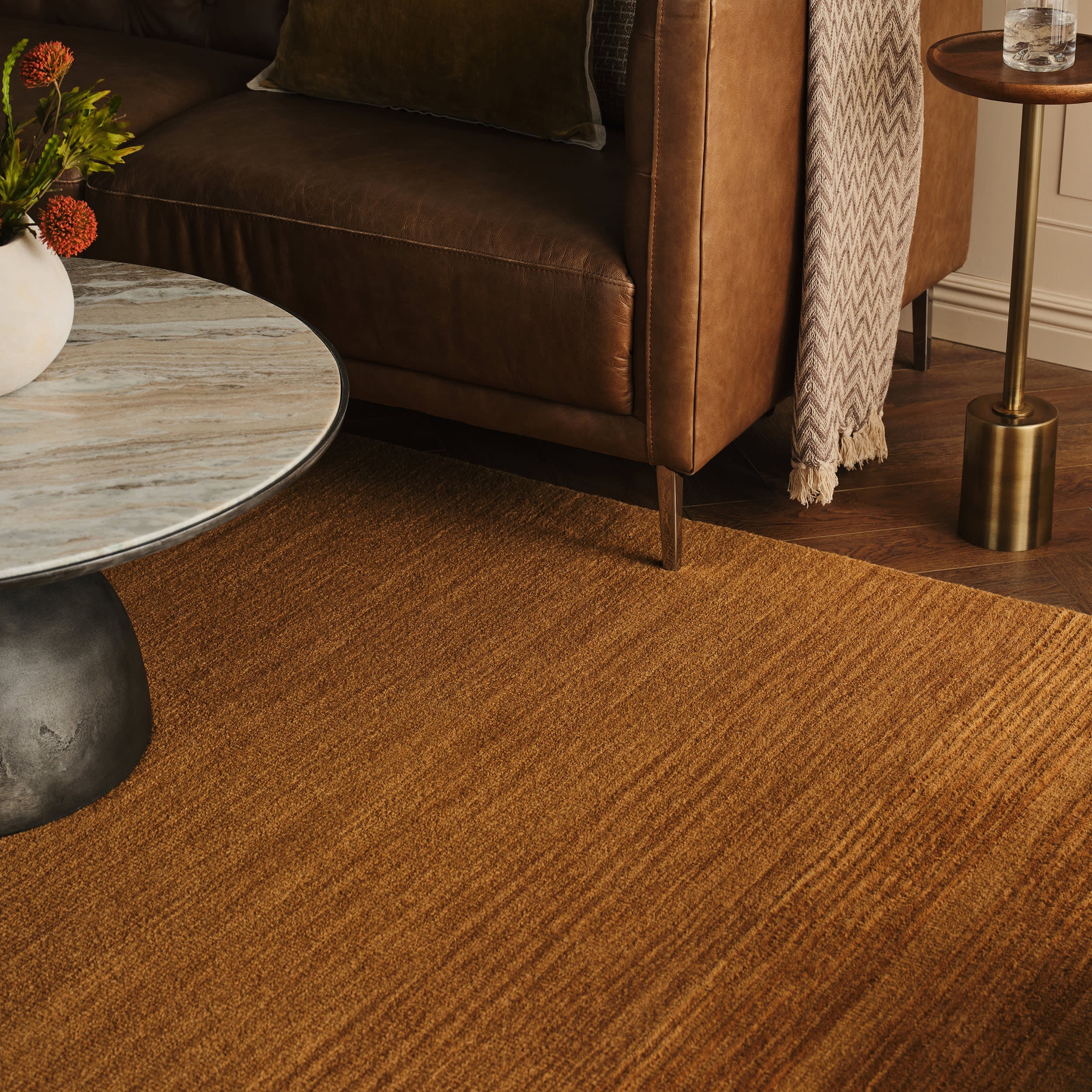 Cotina Modern Bordered Handmade Wool Rug | Amber