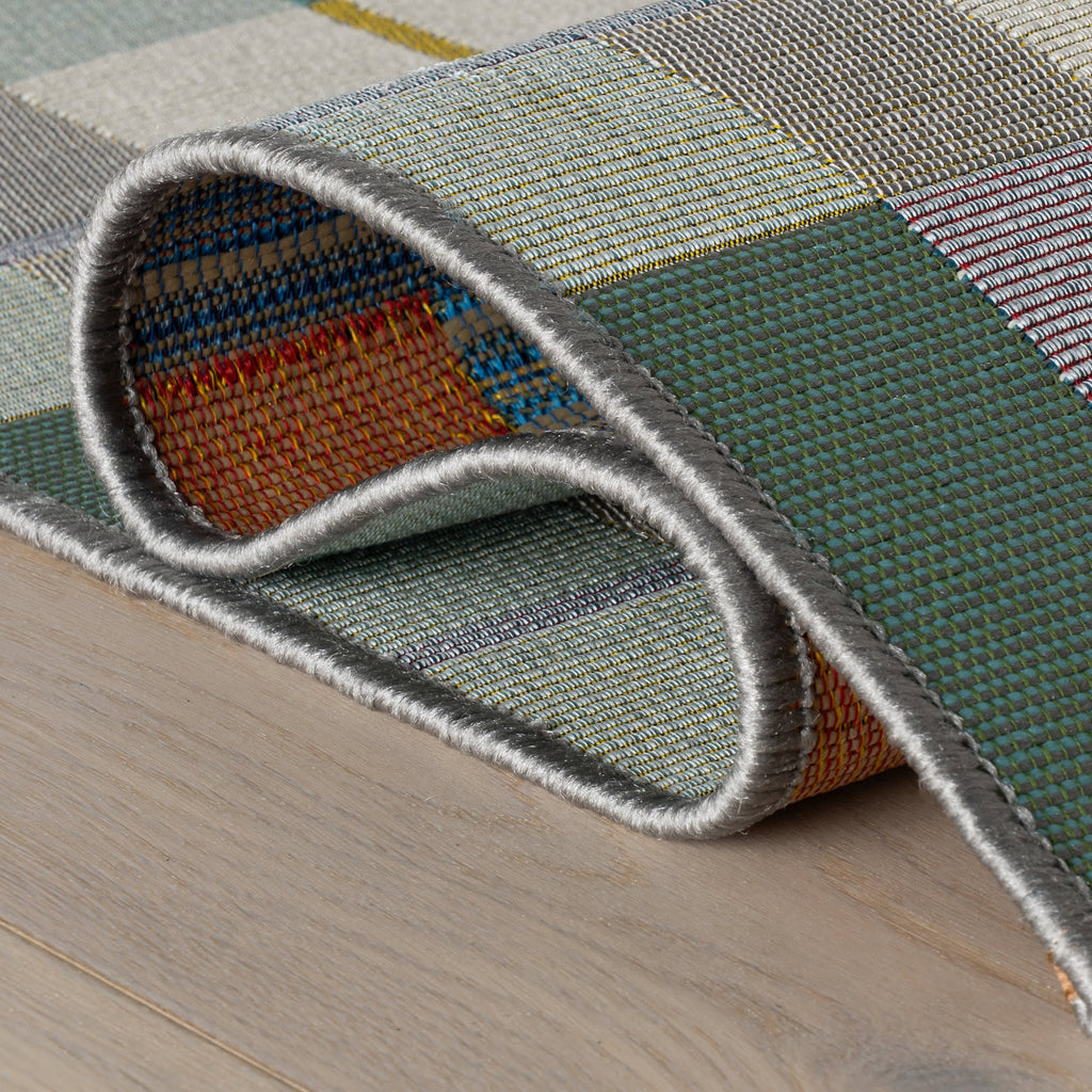 Sundara Modern Plaid Indoor/Outdoor Rug | Grey