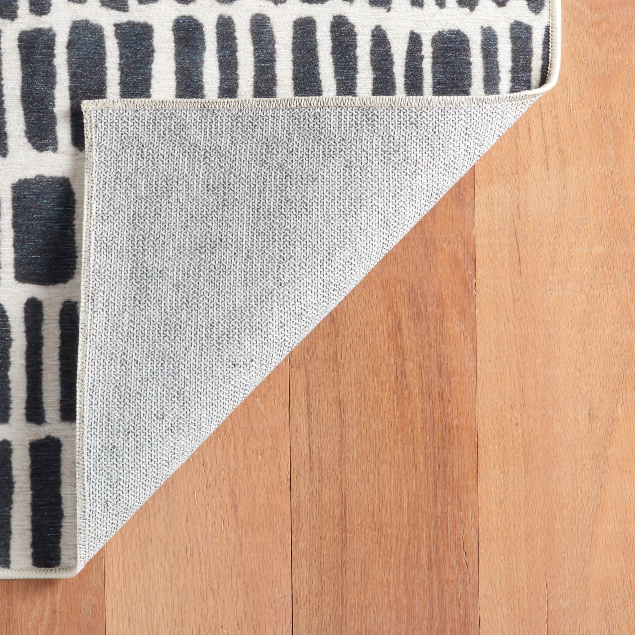 Roark Machine Washable Rug | Charcoal