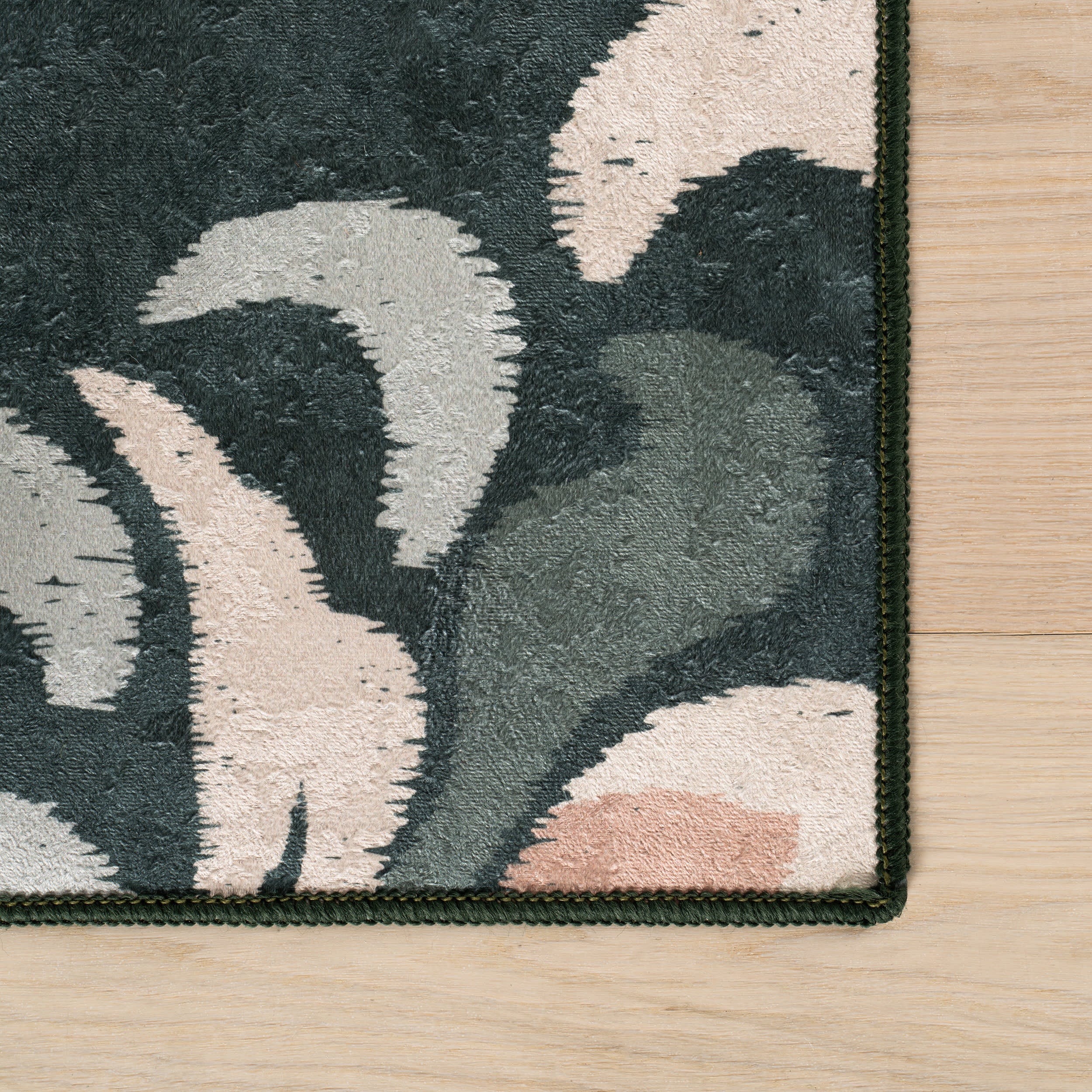 Fayna Floral Washable Rug | Green