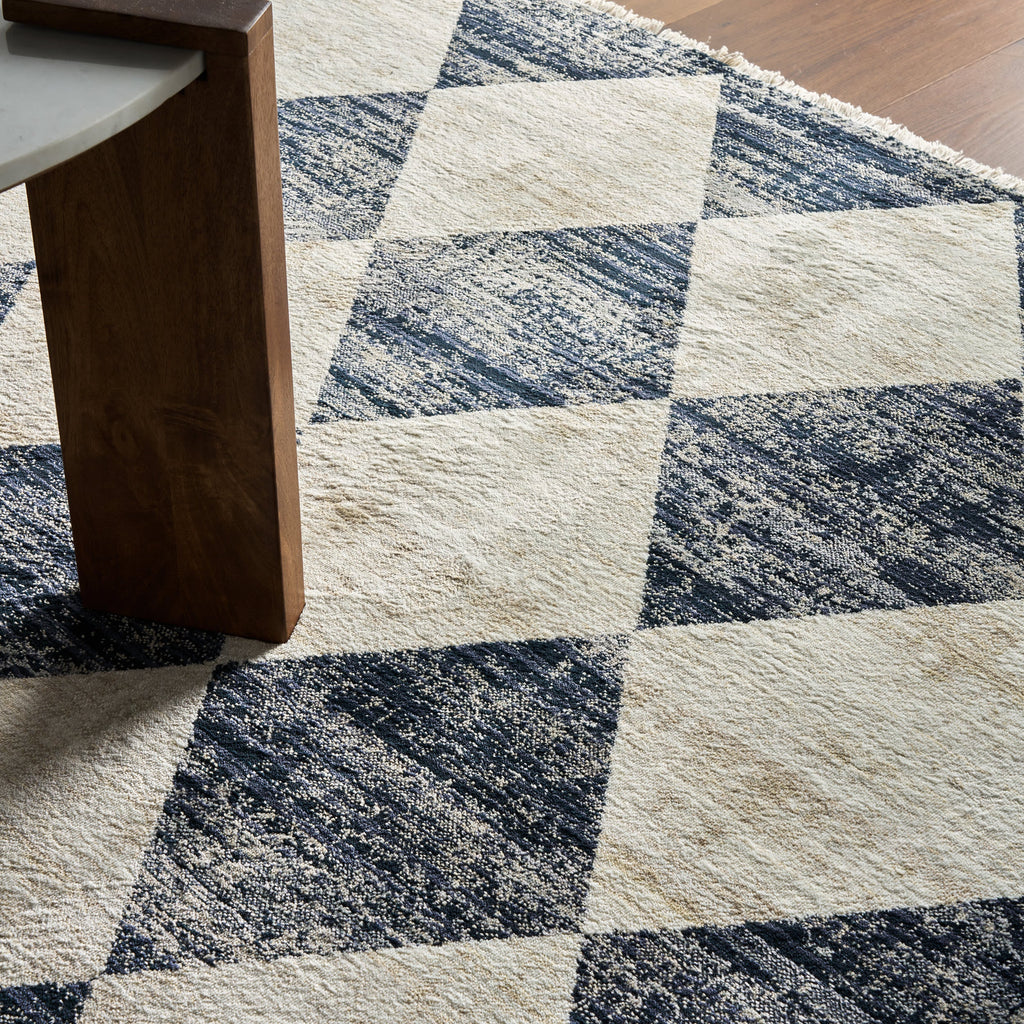 Vanni Checkered Fringed Rug | Navy