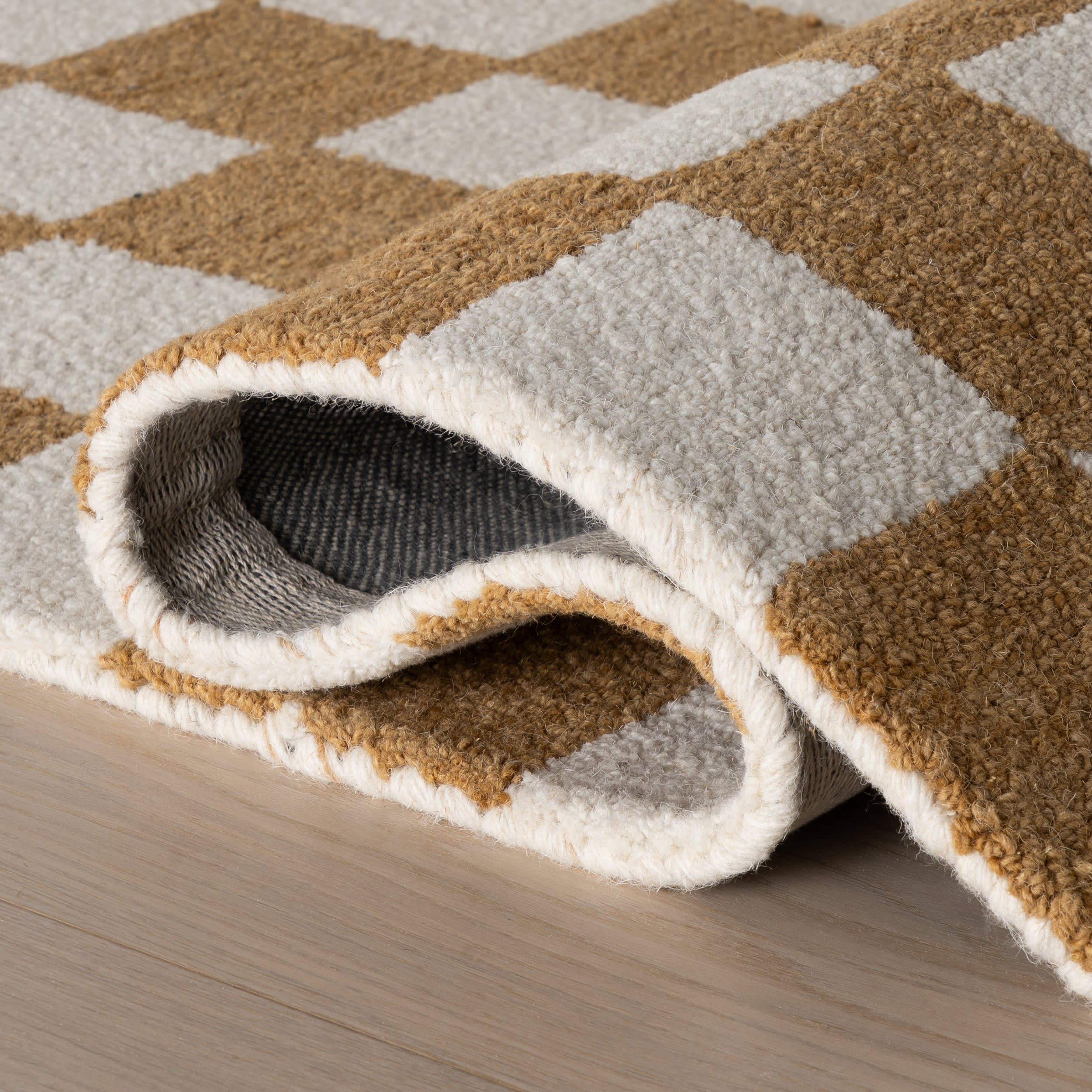 Calina Modern Checkered Indoor Wool Rug | Golden Tan
