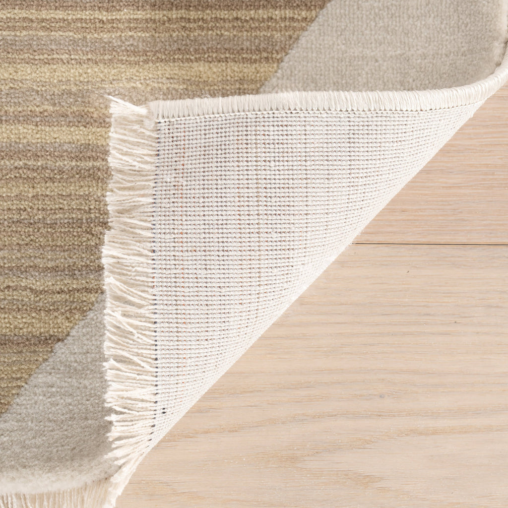 Vanni Checkered Fringed Rug | Ivory