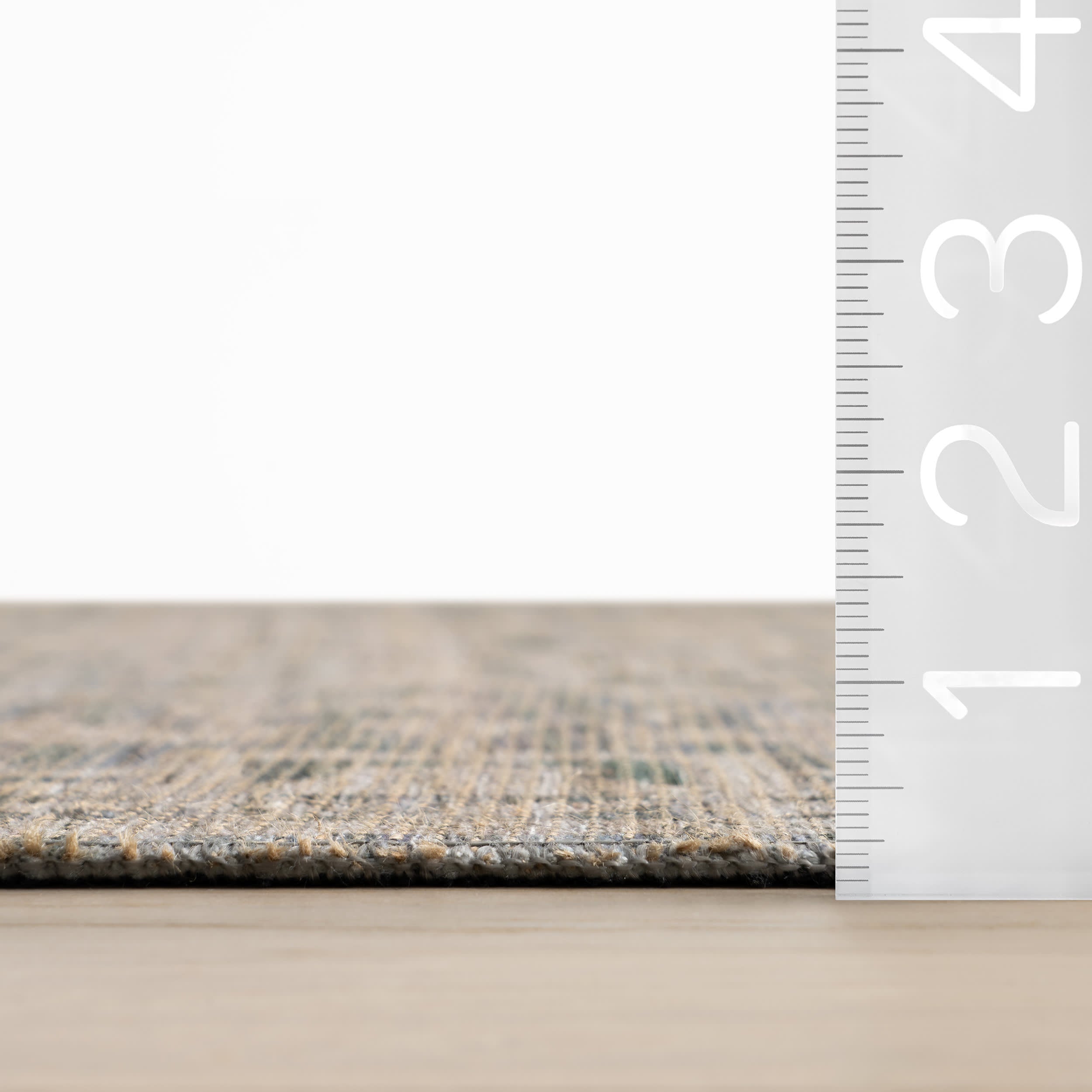 Nefre Traditional Diamond Rug | Blue