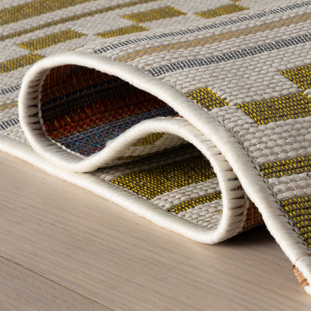 Caldera Modern Checkered Indoor/Outdoor Rug | Tan