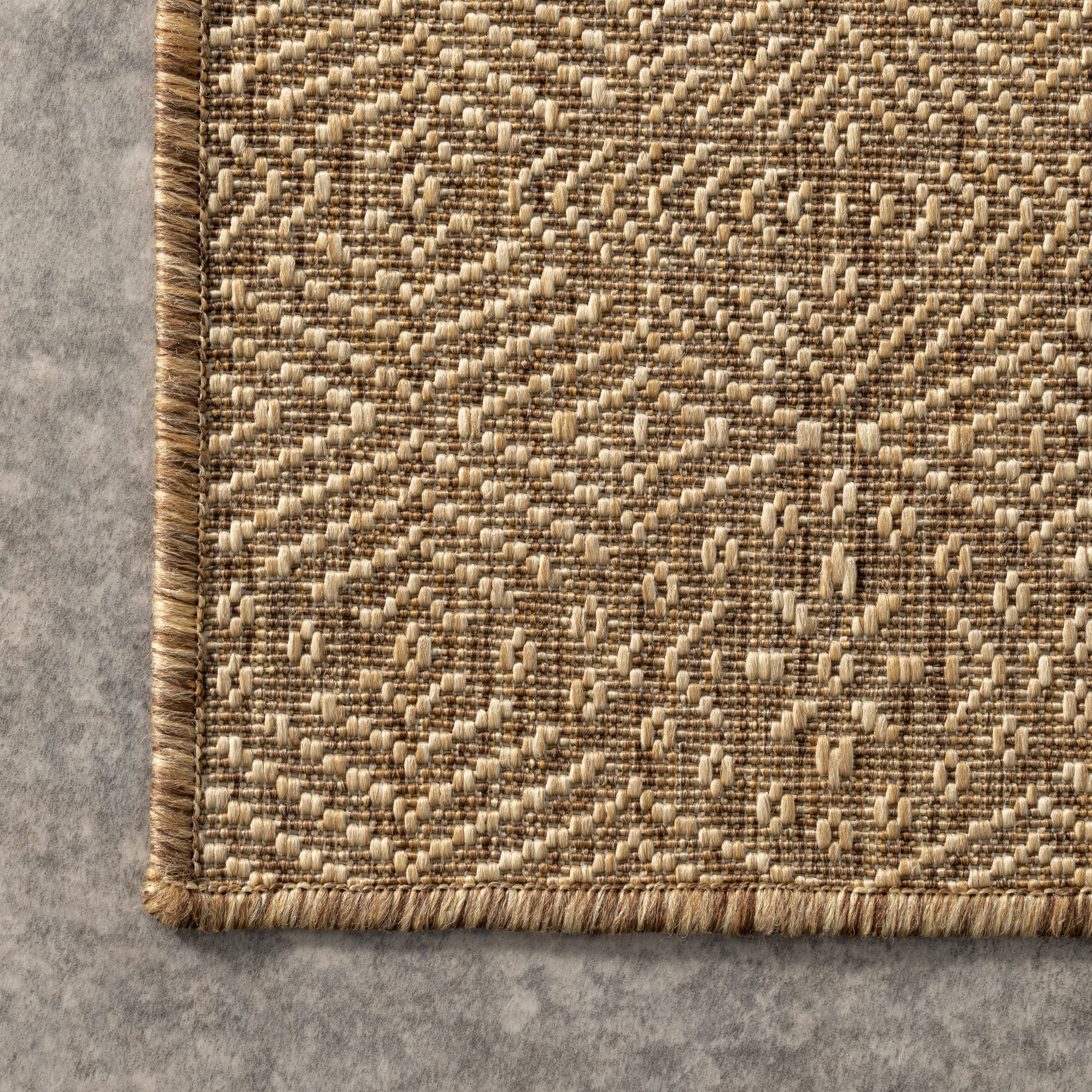 Filigree Indoor/Outdoor Flatweave Rug | Brown