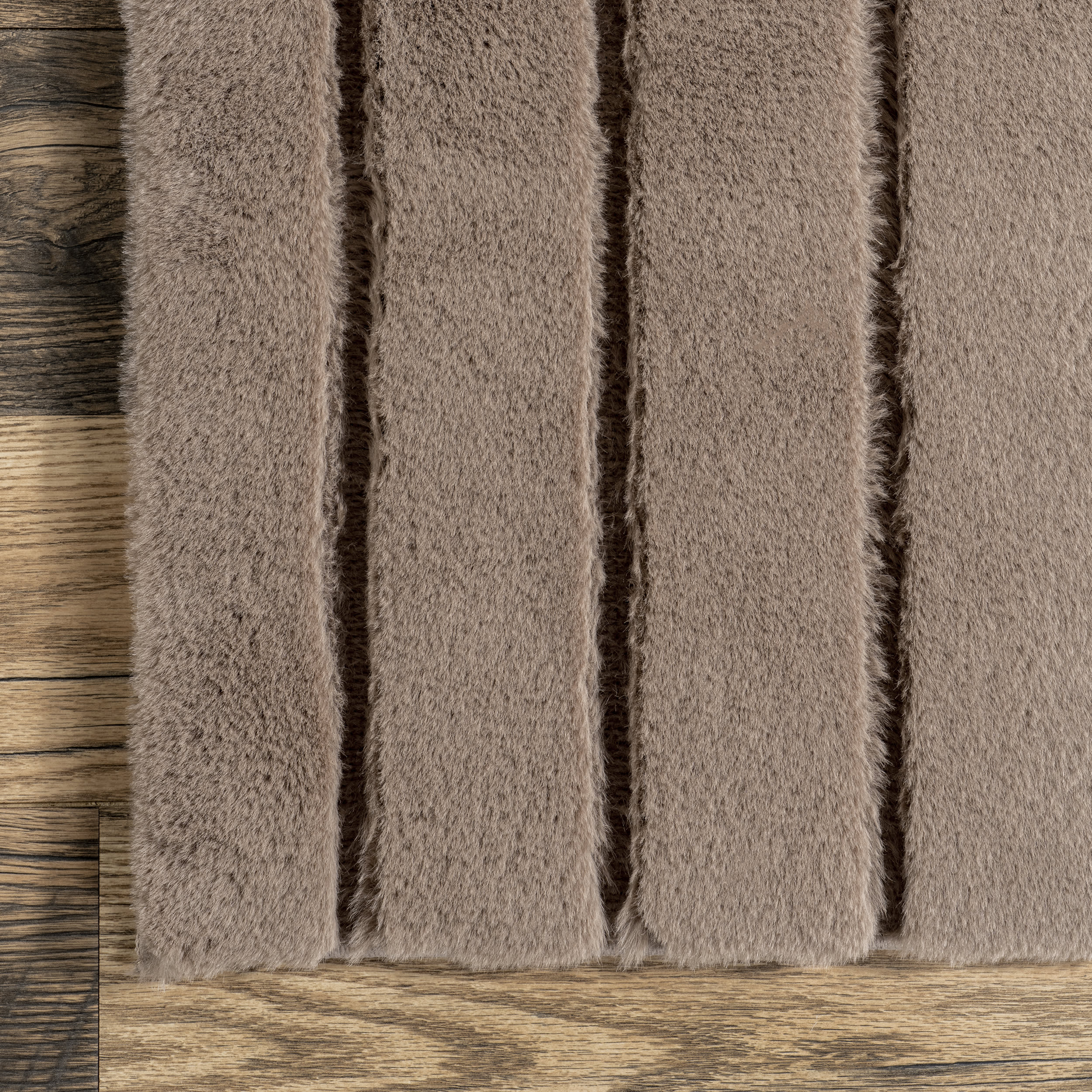 Chiarra Woven Arc Plush Cloud Washable Rug | Brown